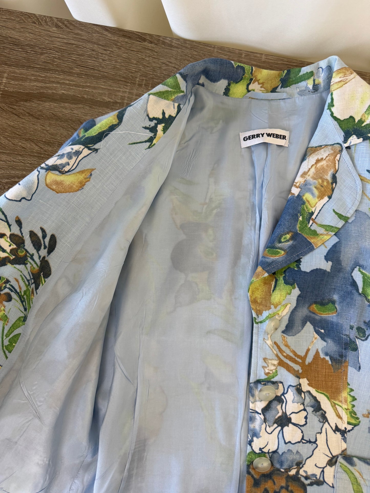 Sacou GERRY WEBER din 100% in baby blue cu print floral ( marimea 40/M-L)