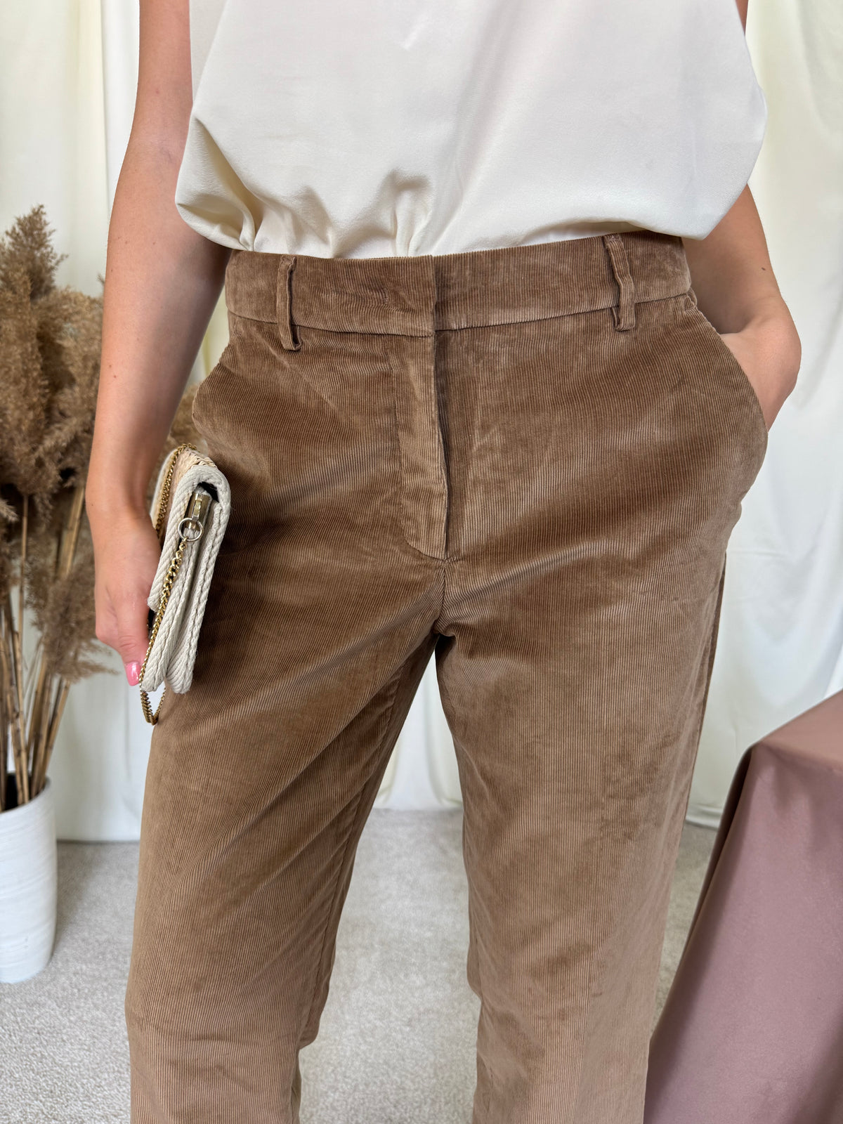 Pantalon premium MAX MARA din catifea de bumbac cu talie medie ( mărimea M)