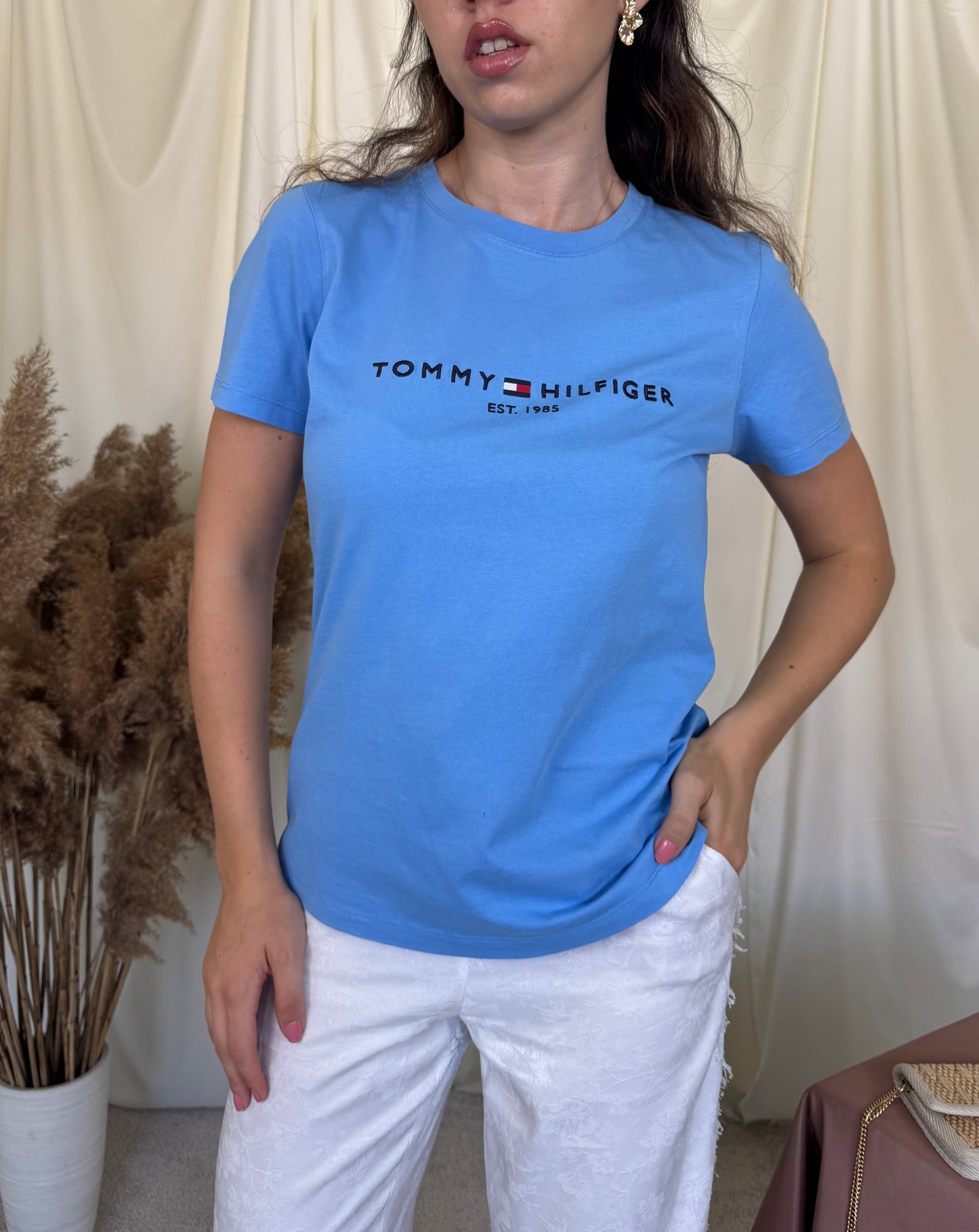 Tricou nou TOMMY HILFIGER din bumbac albastru  ( mărimea S- S/M)