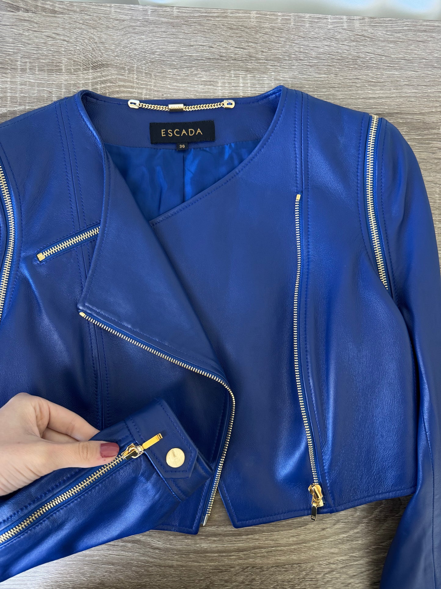 Jacheta luxury ESCADA din 100% piele naturală (mărimea S)