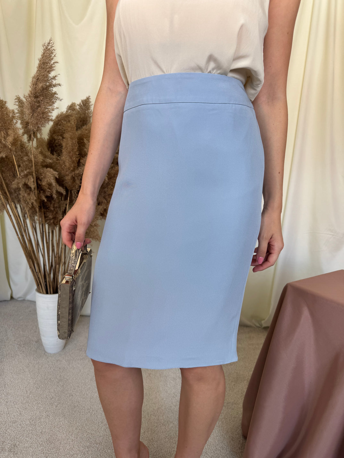 Fusta luxury ARMANI in still office cu talie marcata, baby blue ( mărimea M)