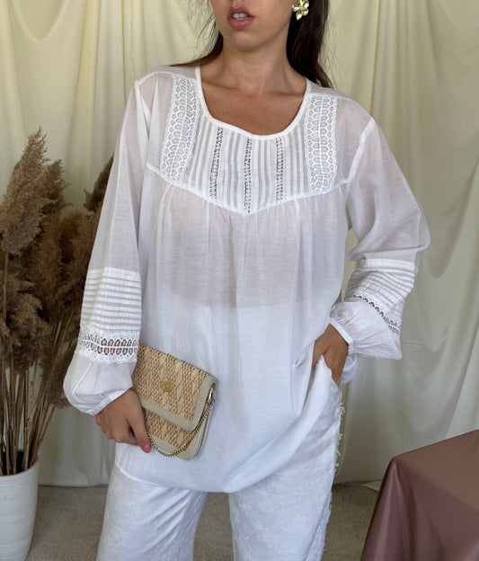 Cămașă cu broderie din vascoza și bumbac ( mărimea L/XL)