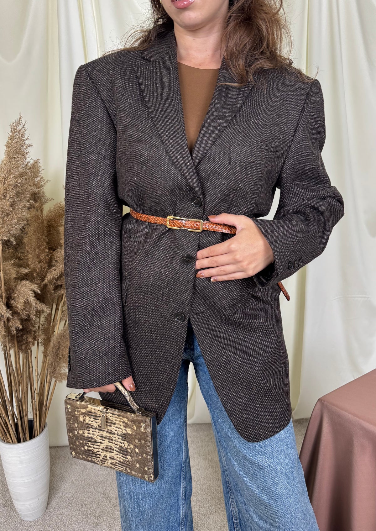 Back in stock! Sacou vintage în croi bărbătesc din stofă de lână și mătase naturala  ( mărimea L)
