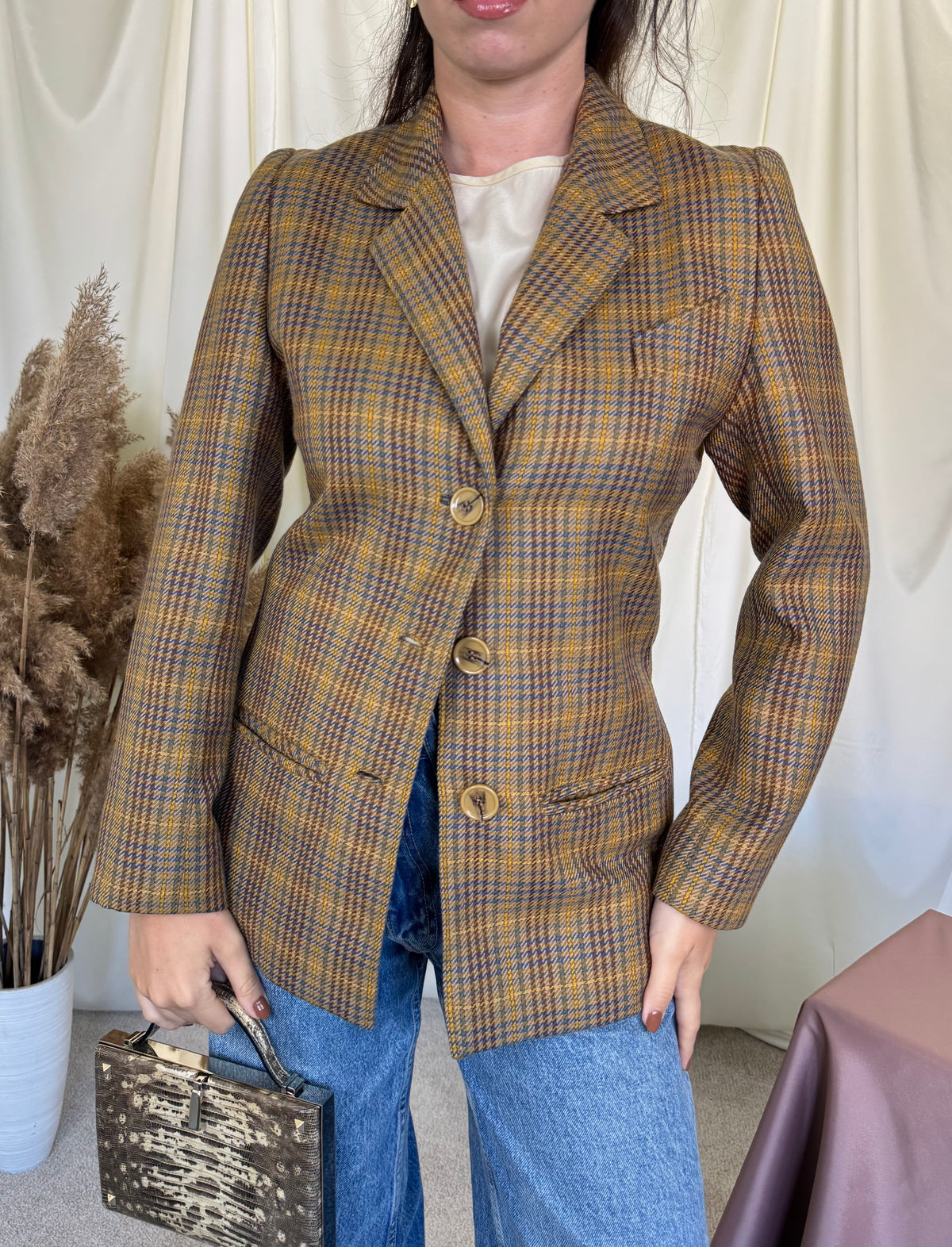 Sacou vintage cambrat din lână fină, carouri maro-crem ( mărimea xs/s)