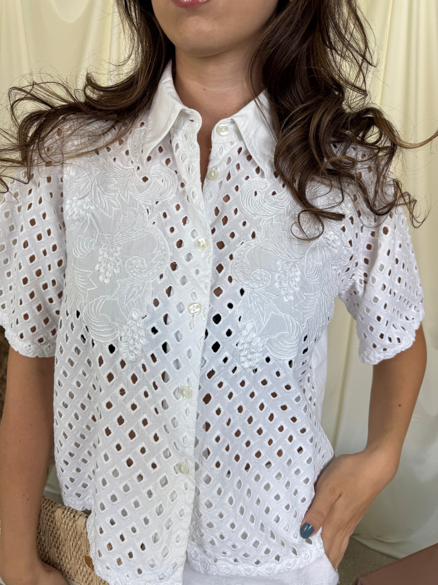 Cămașă vintage brodată din 100%  bumbac cu broderie ( mărimea S/M)