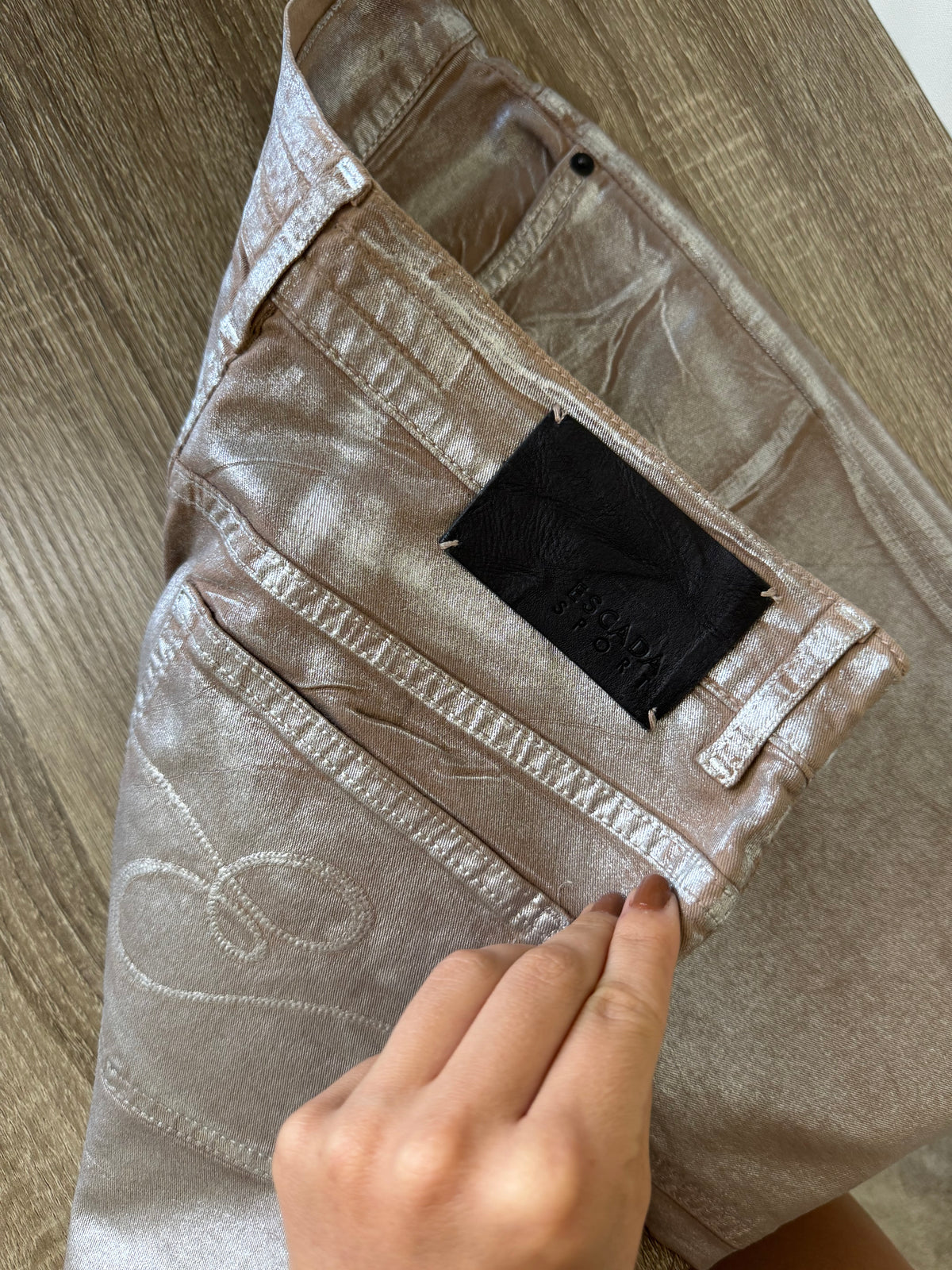 Blugi premium ESCADA din denim cu finisaj metalizat( mărimea S)