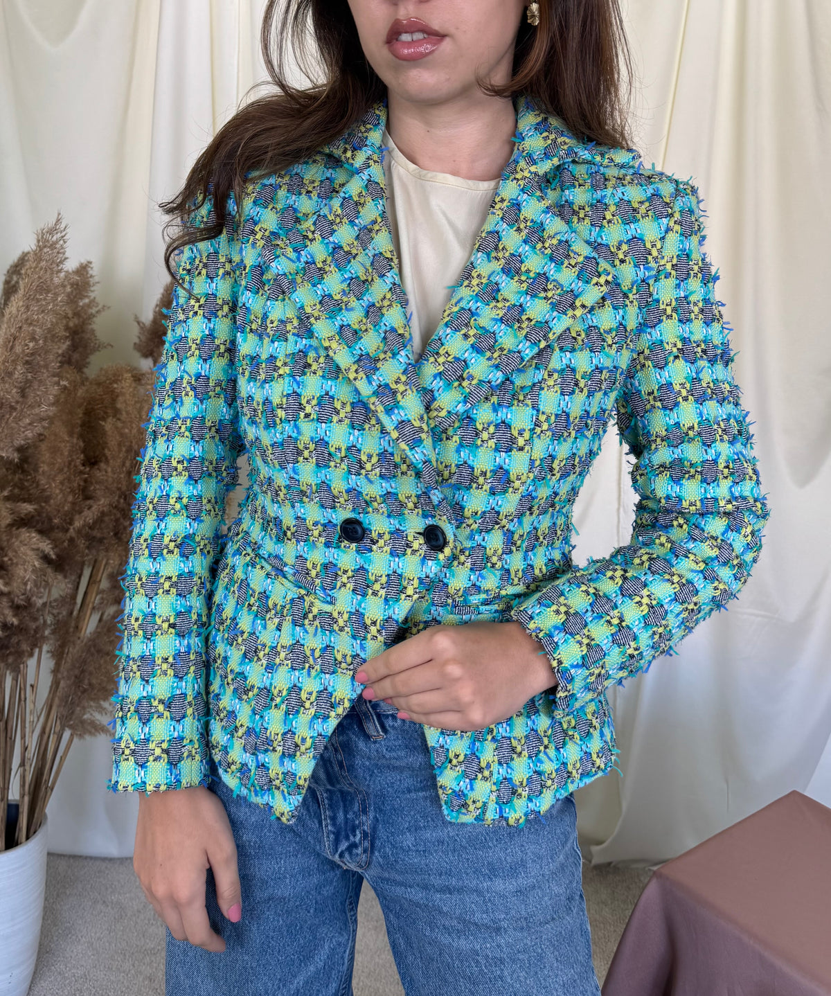 Sacou tip tweed din 100% lână cu umeri marcați, talie cambrata și print carou verde-albastru ( mărimea S)