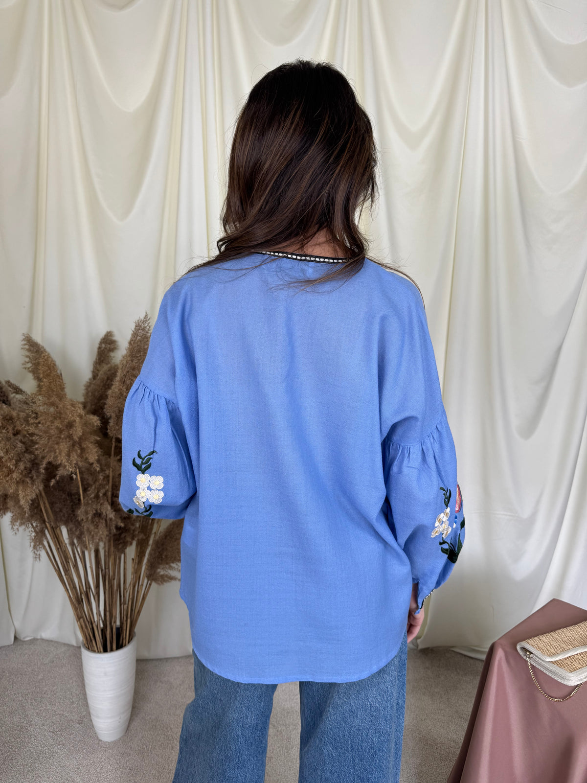 Cămașă ESSENTIEL din 100% lână baby blue cu print brodat, mâneci ample ( mărimea S-M/L)