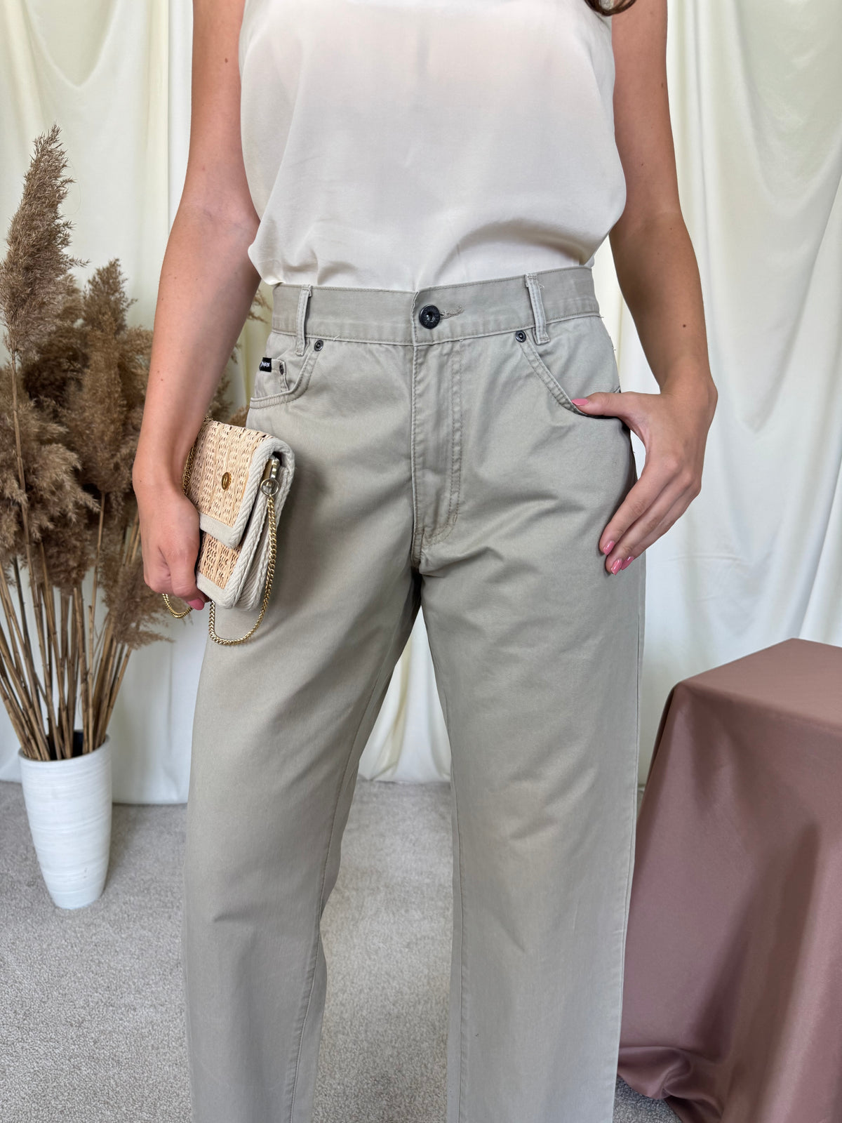 Pantalon vintage luxury Yves Saint Laurent din bumbac cu inscripție brodată ( mărimea M/L)