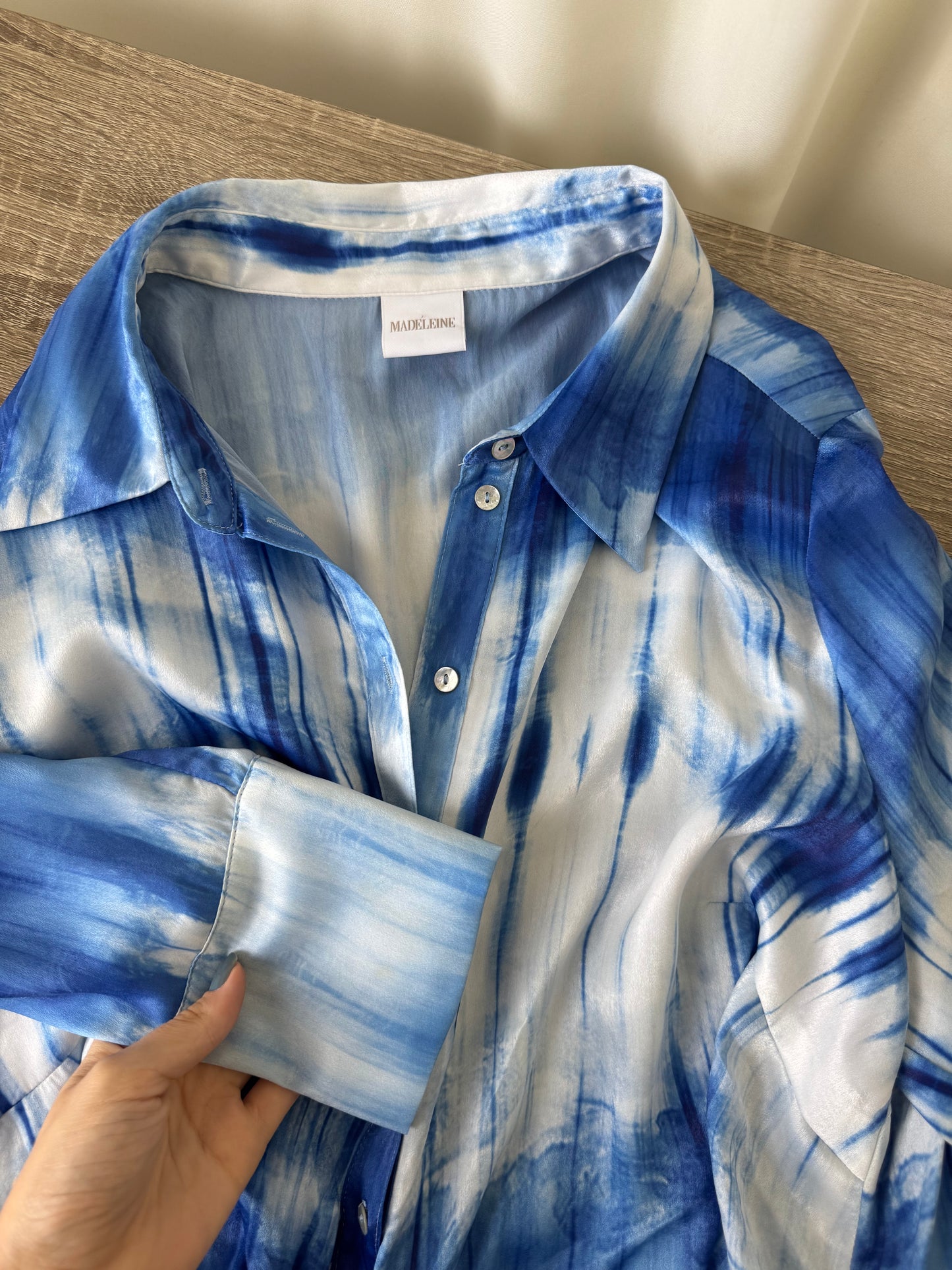 Rochie MADELEINE cu print superb și talie ajustabilă, șlițuri laterale ( mărimea L-XL)