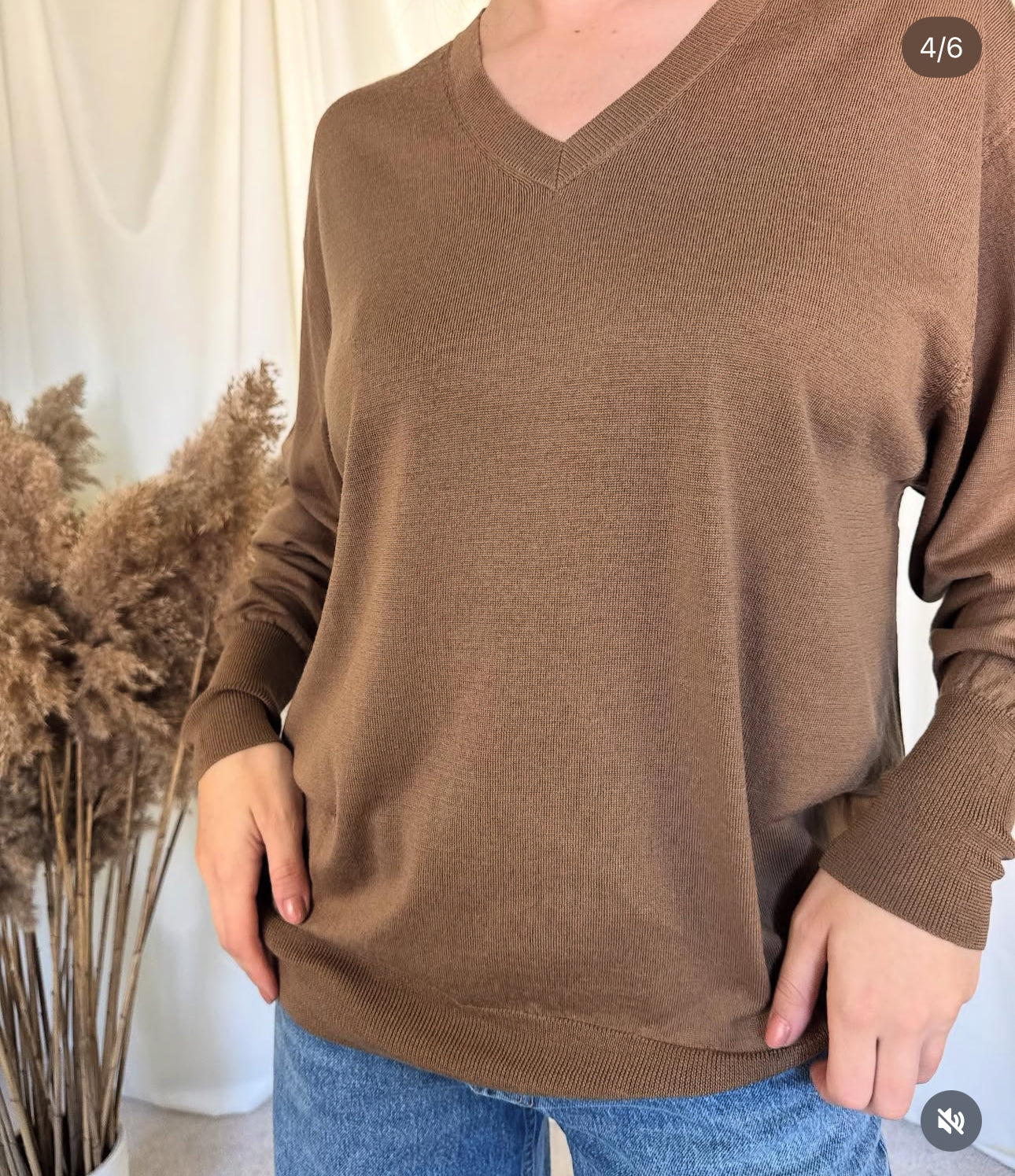 Pulover din 100 % lână într-o nuanță superbă de maro( mărimea M-L)