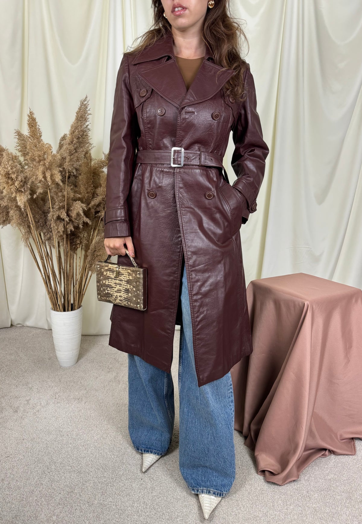 Trench vintage din 100% piele naturală, bordo superb ( mărimea S/M)