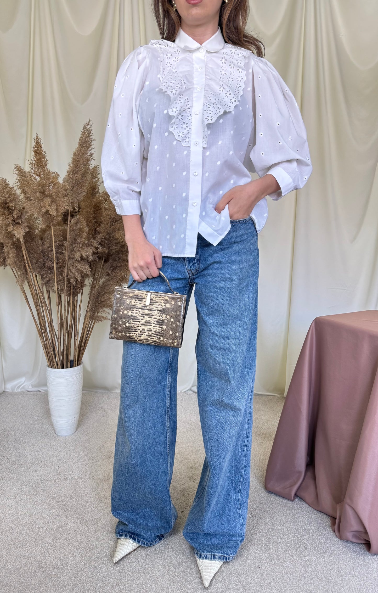Cămașă vintage cu broderie din 100% bumbac 
(Mărimea M/L)
