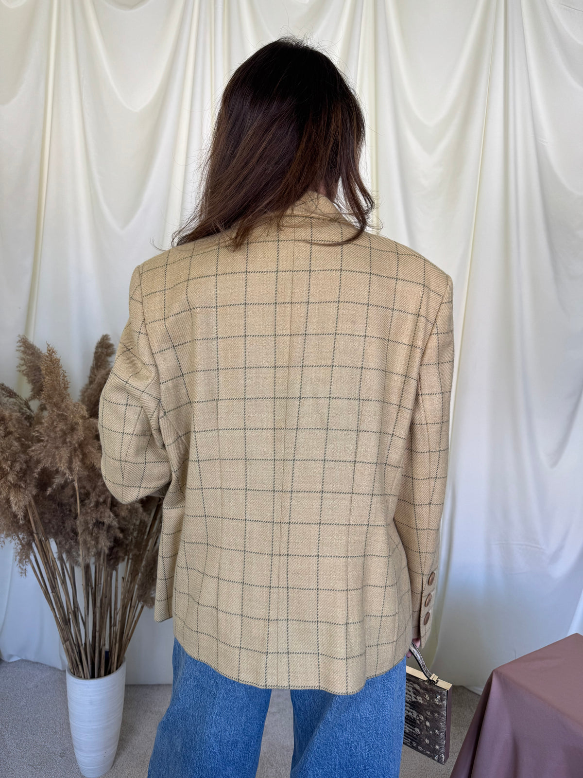 Sacou vintage superb din 100% lana merino, nasturi inscripționați ( mărimea L)