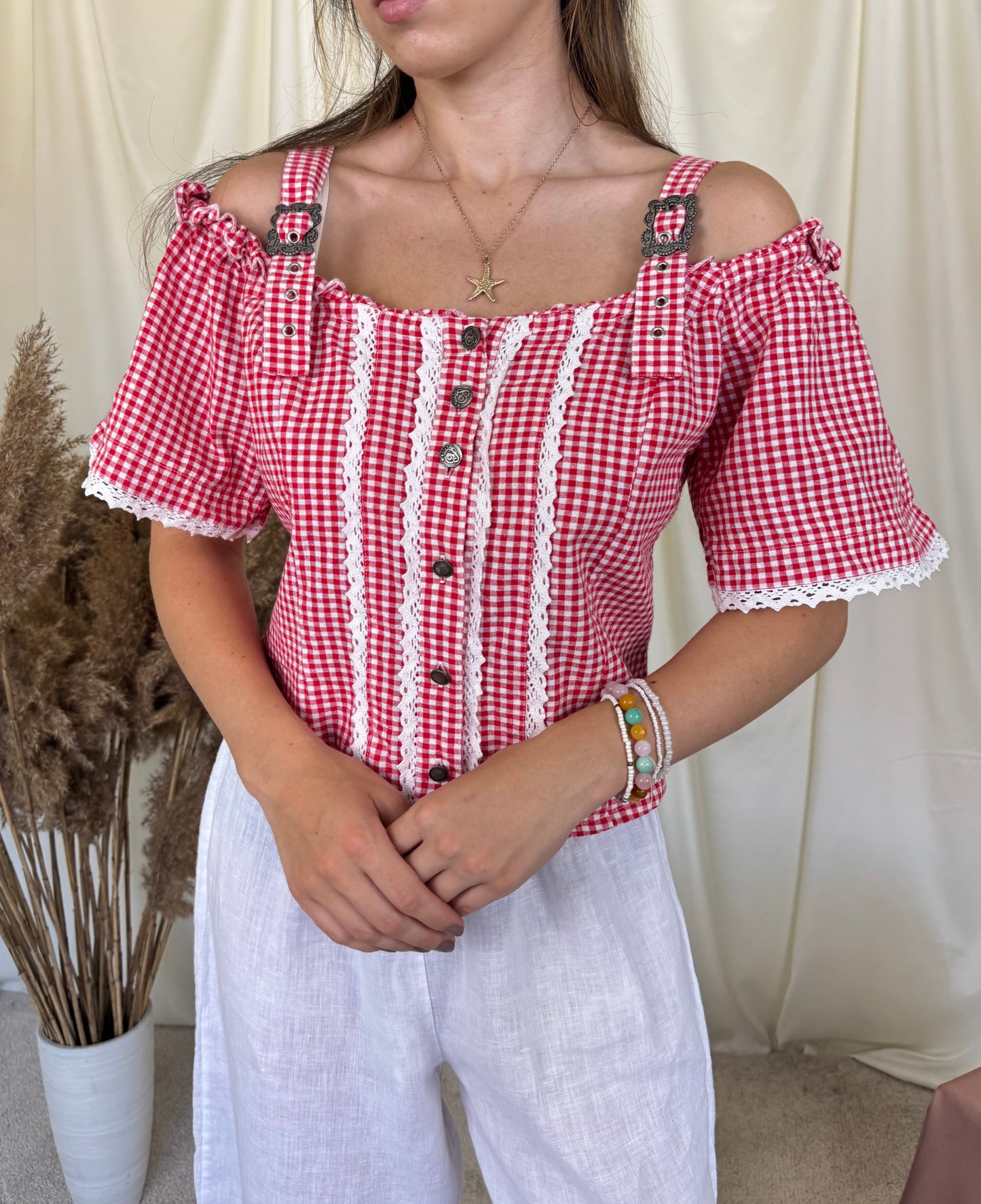 Back! Cămașă vintage cu print roșu in carouri și detalii metalice ( mărimea M)