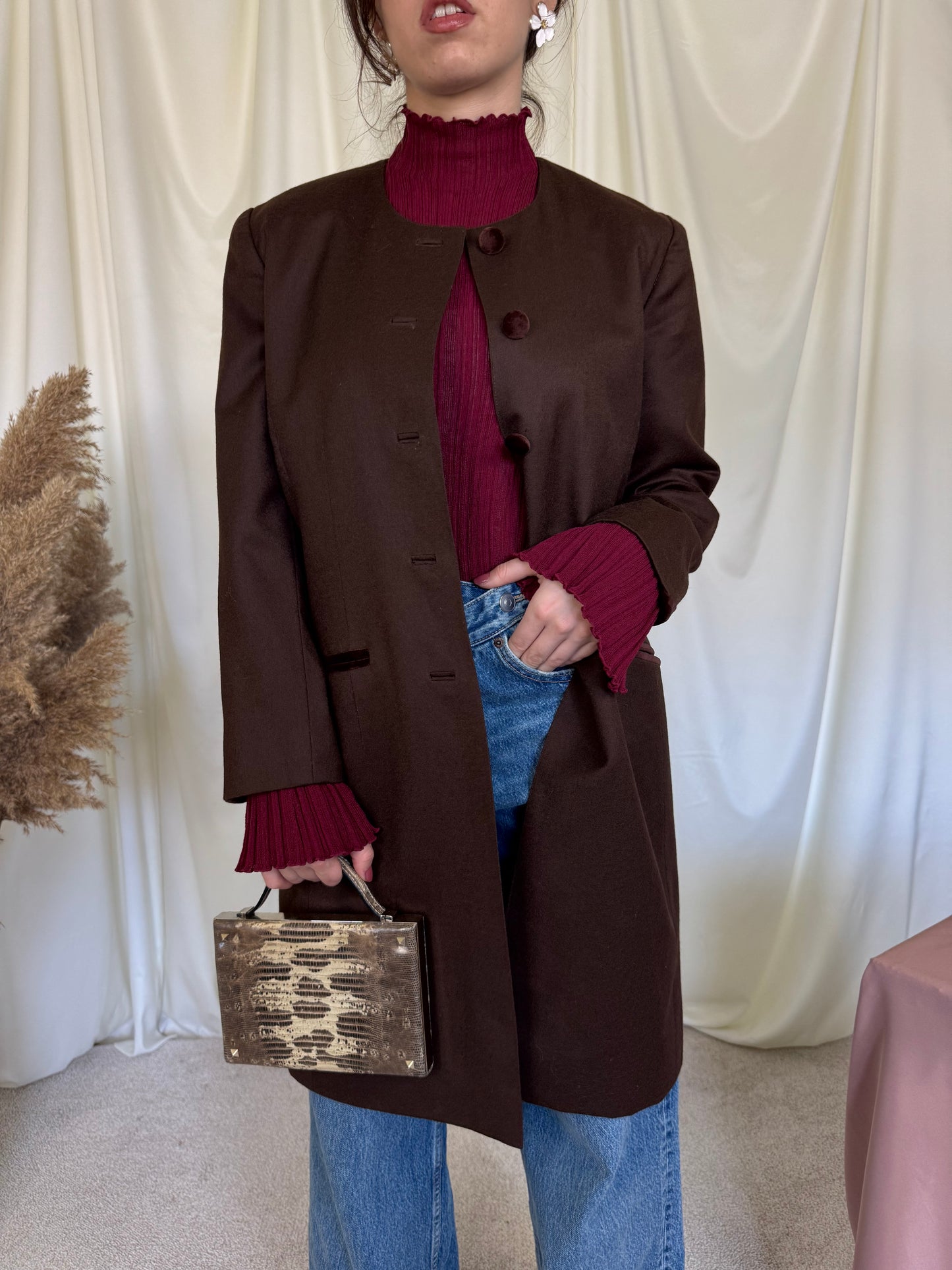 Piesa vintage superbă din lana cu detalii din catifea( mărimea M-L)