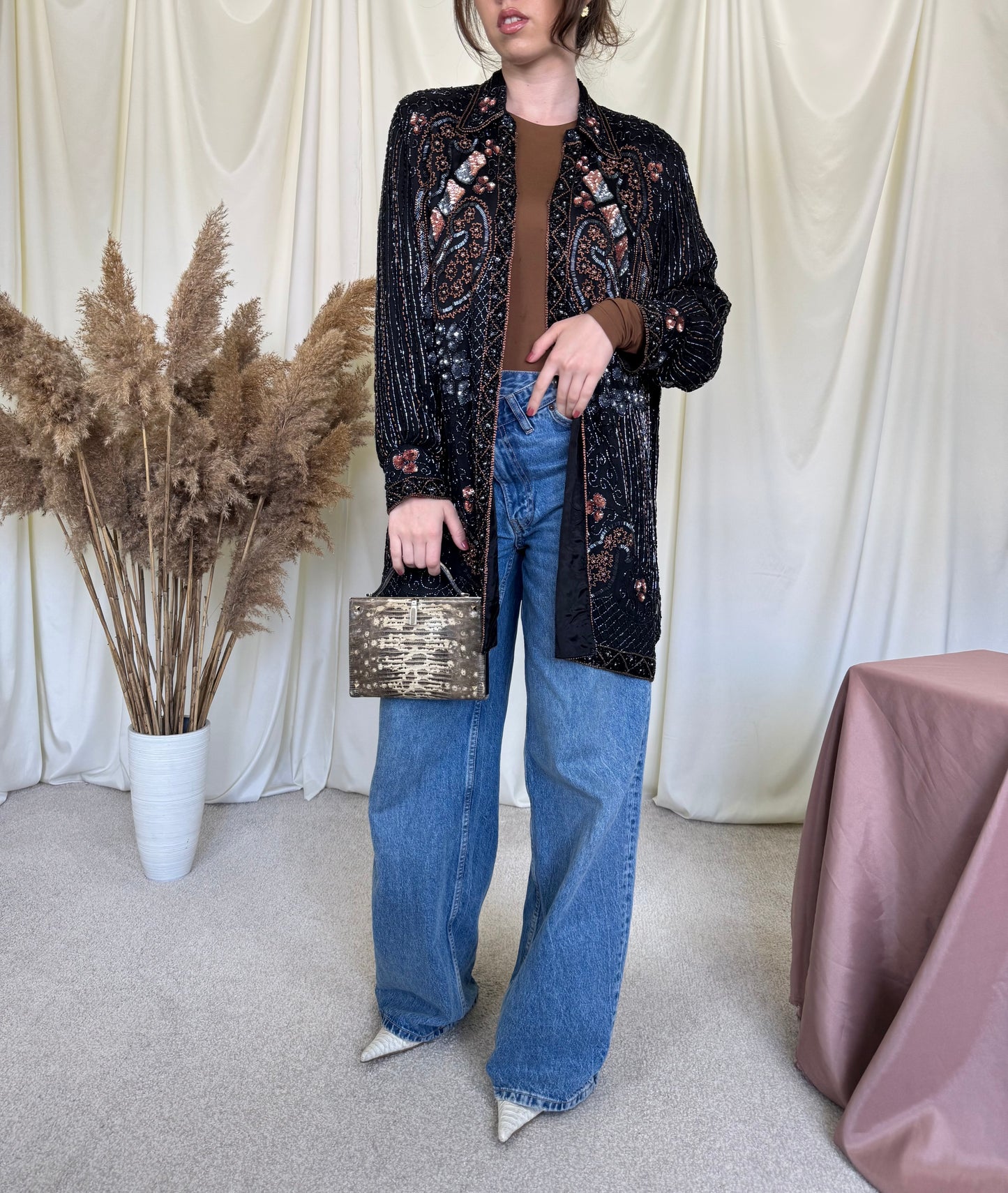 (Back in stock!) Piesă vintage din mătase naturala 
(Mărimea L/XL)
