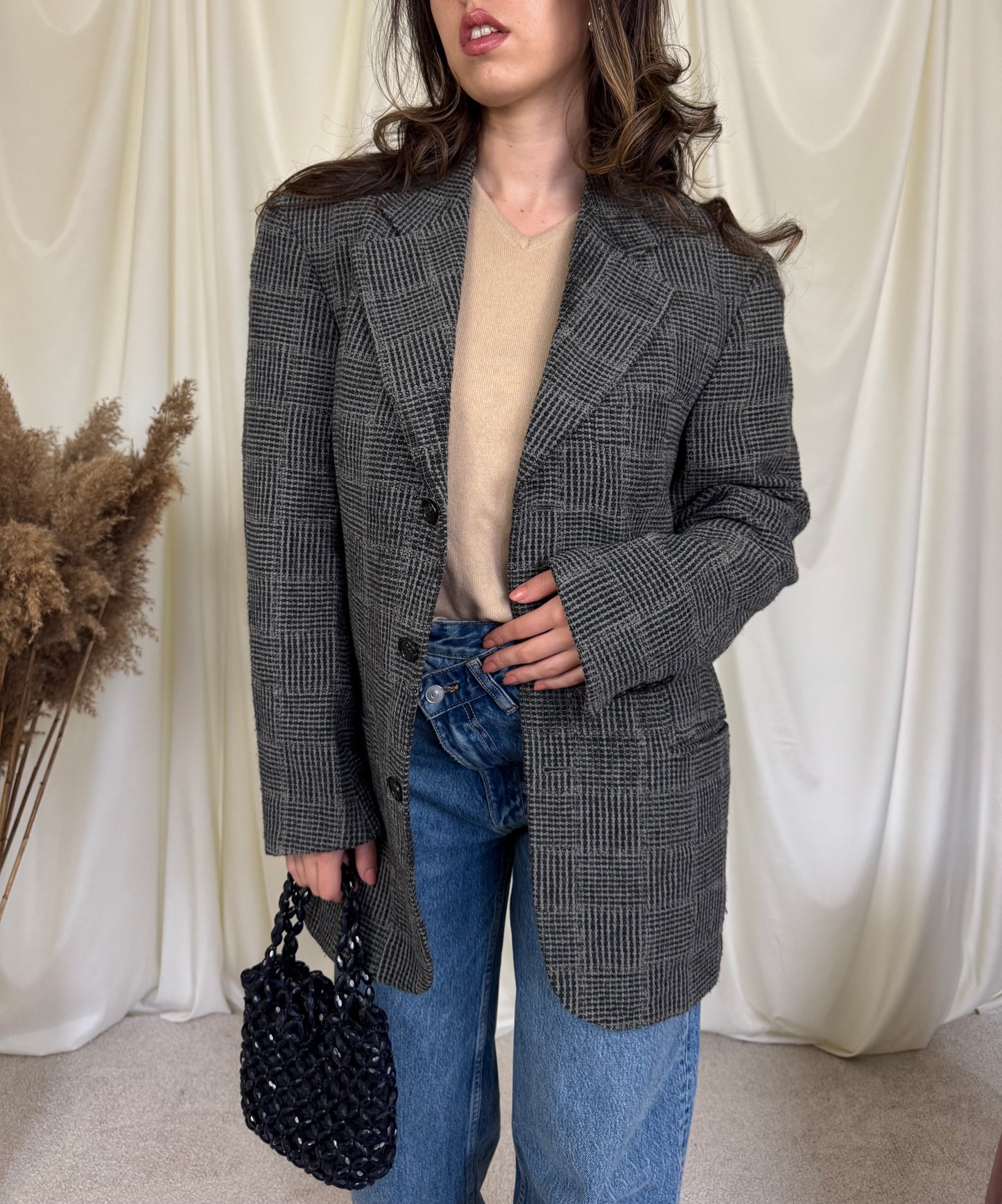 Sacou vintage de brand HUGO BOSS din stofă de catifea superbă ( mărimea M/L)