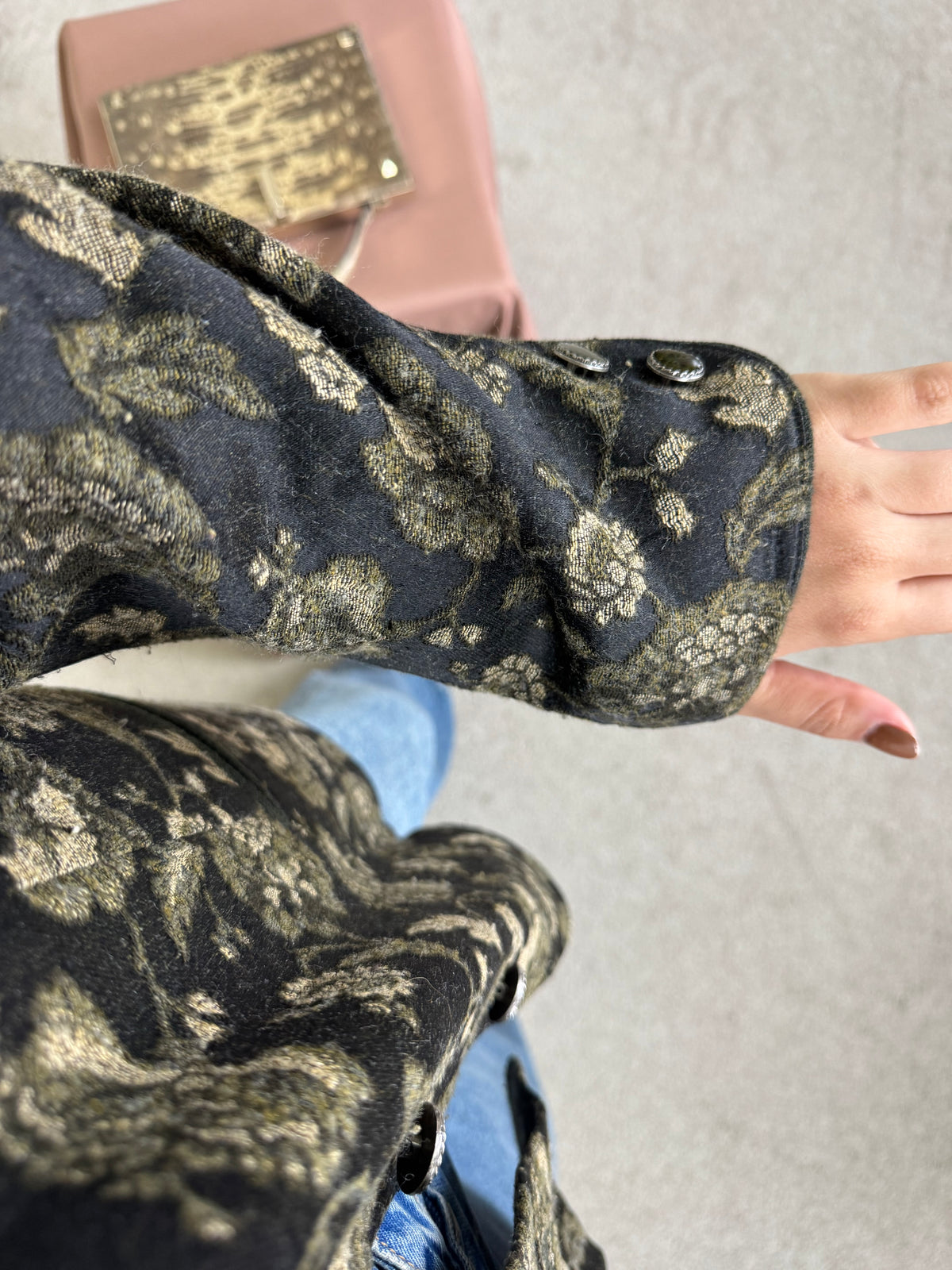 Jacheta vintage cu print floral și nasturi tip bijuterie ( mărimea L)