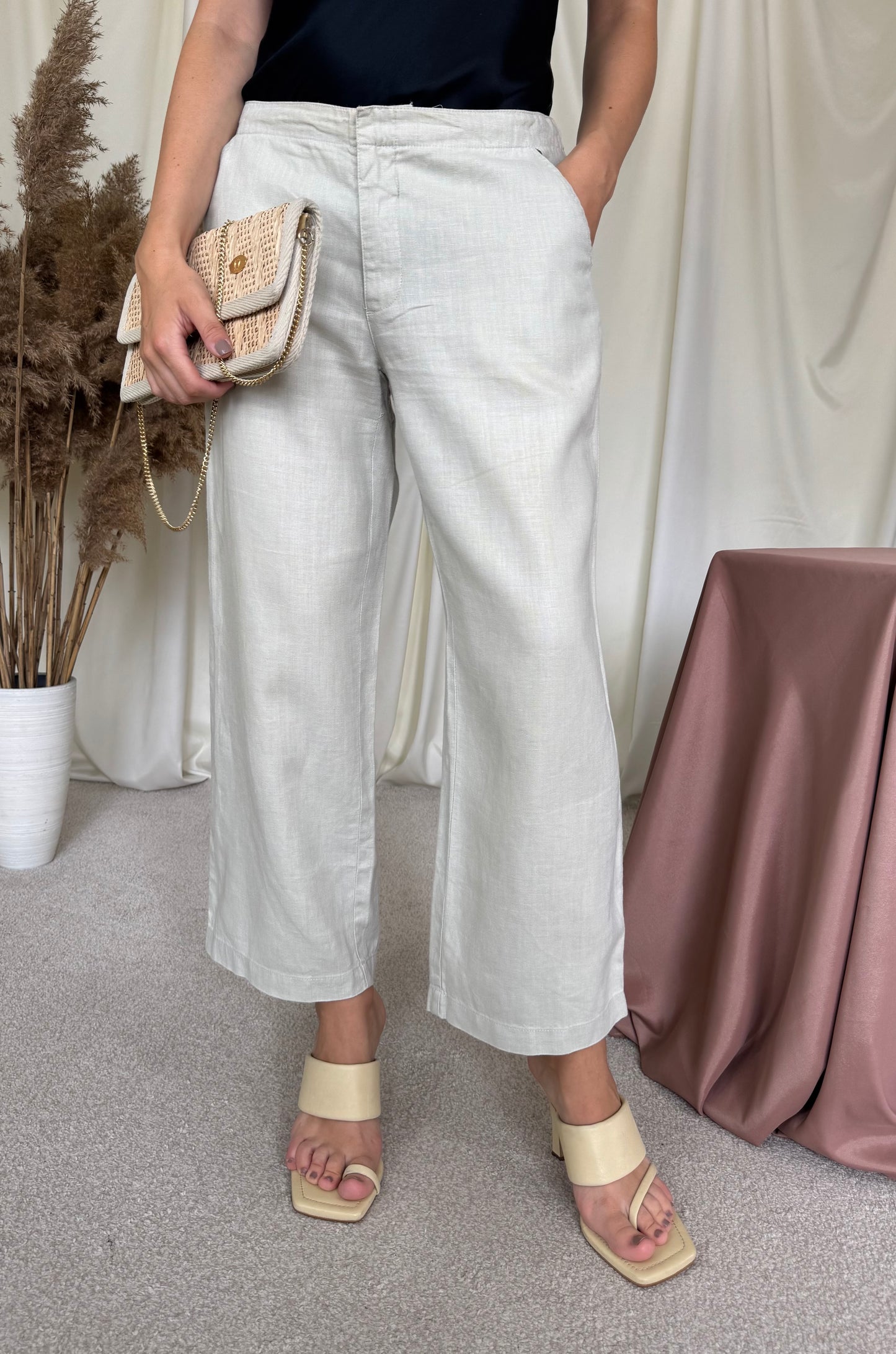 Pantaloni Calvin Klein din 100% in cu talie medie-joasă ( mărimea S)