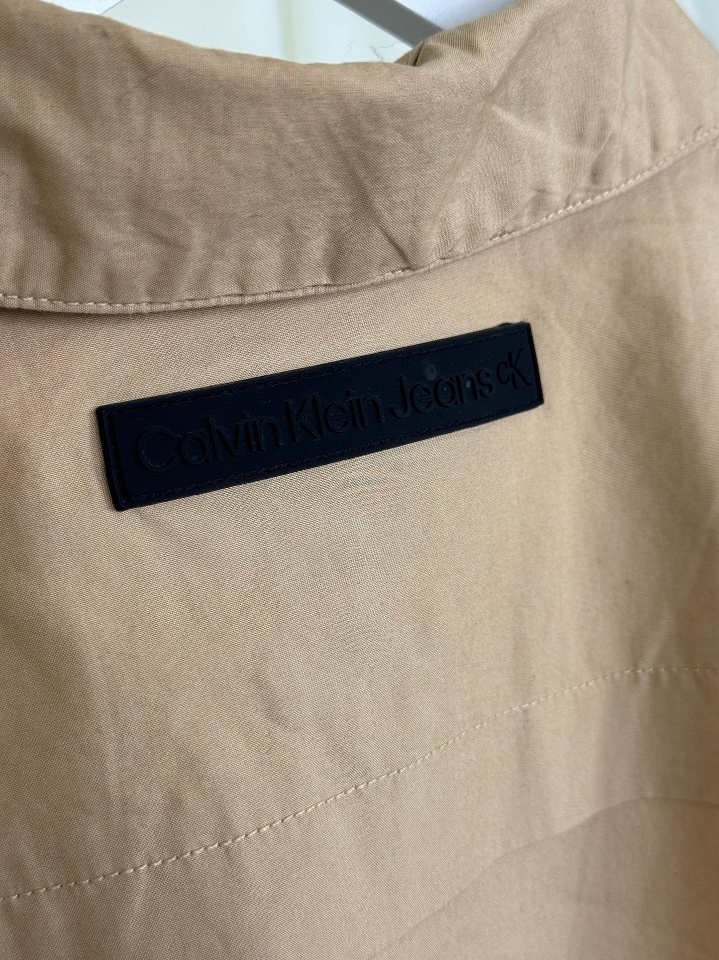 Cămașă Calvin Klein utility din 100% bumbac 
(Mărimea M)