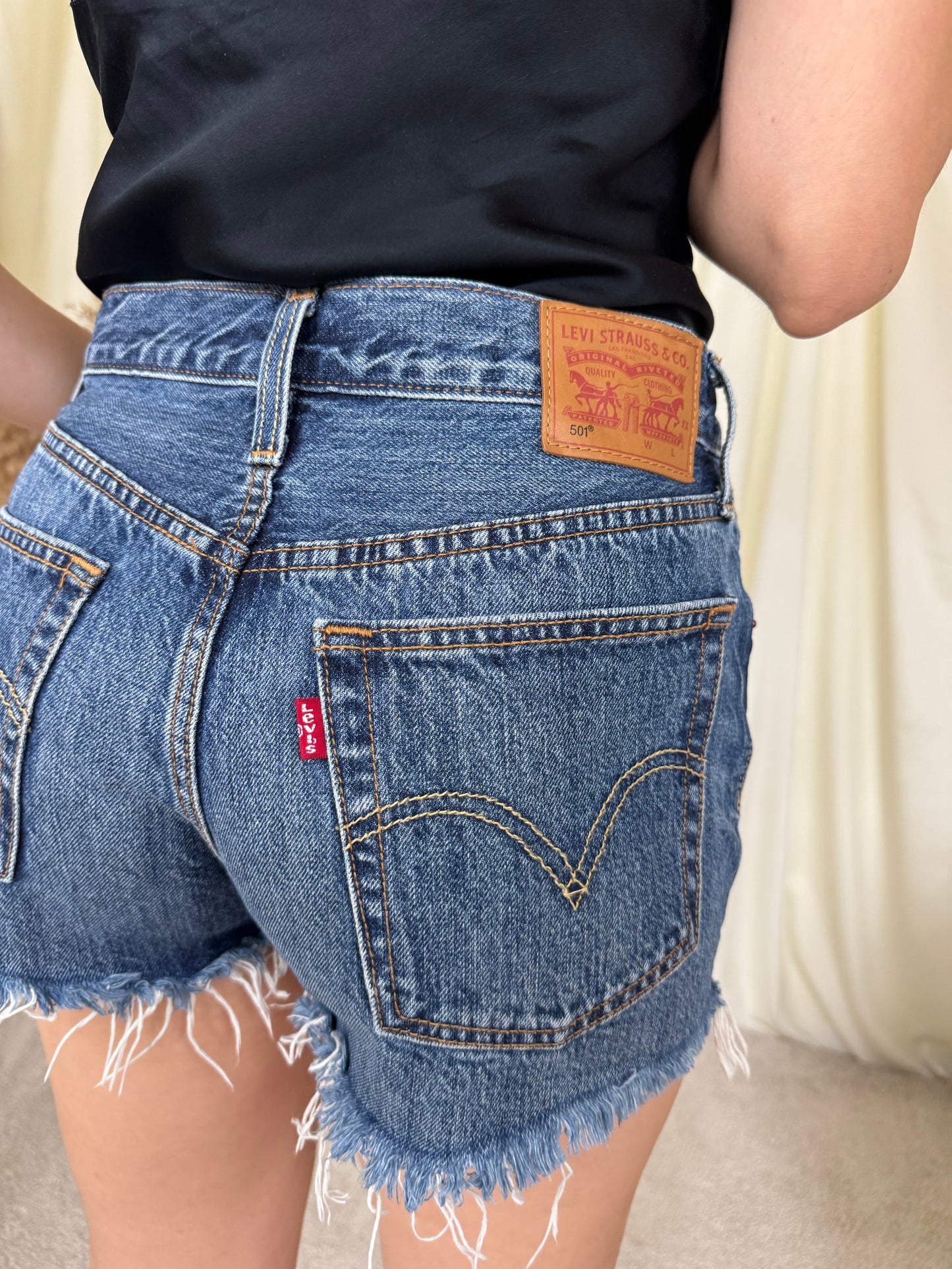 Levi’s 501 washed denim ( mărimea xs/s)