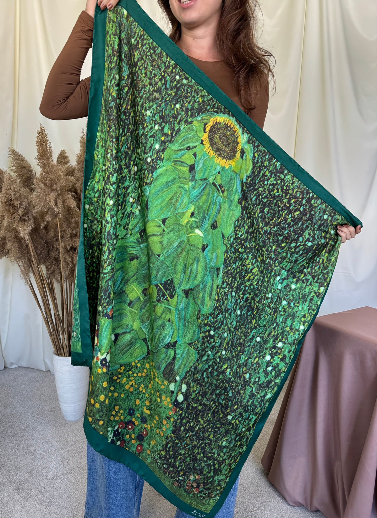 Eșarfă vinage din 100% mătase naturală calitativă, print după celebra pictură de Gustav Klimt ( 95 cm)