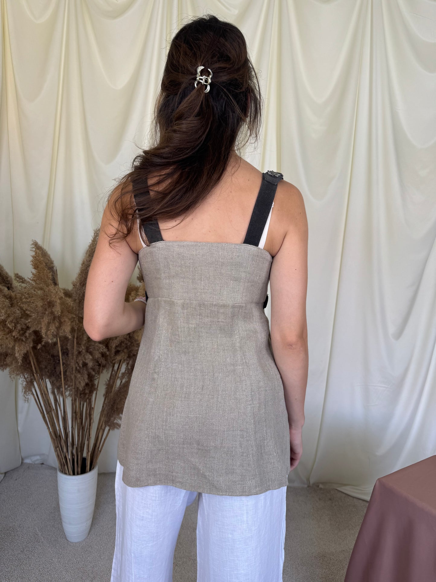 Top vintage nou din 100% in cu bretele din piele naturală și detalii metalice ( mărimea S)