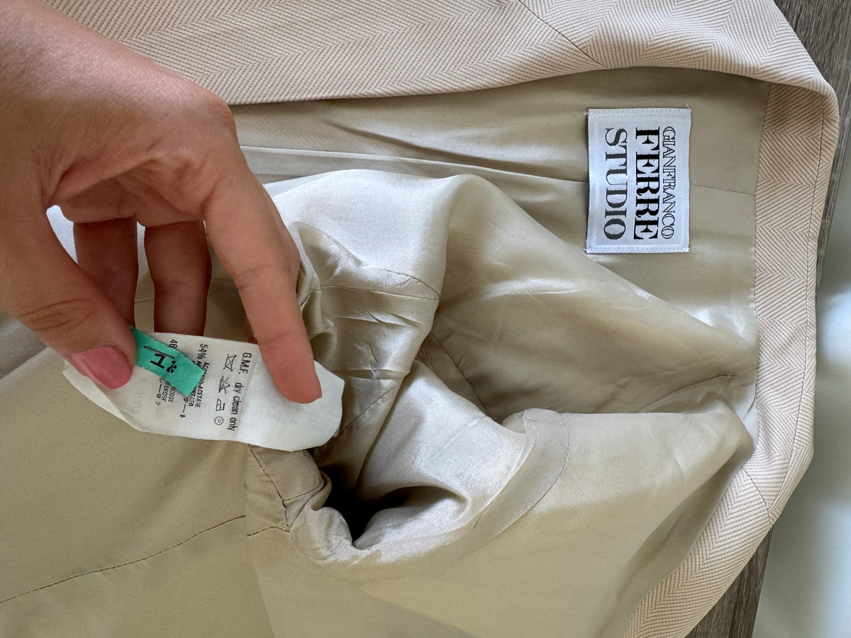 Costum vintage premium GIANFRANCO FERRE 2 piese, sacou la rând dublu de nasturi  și pantalon cu talie înaltă ( mărimea s )