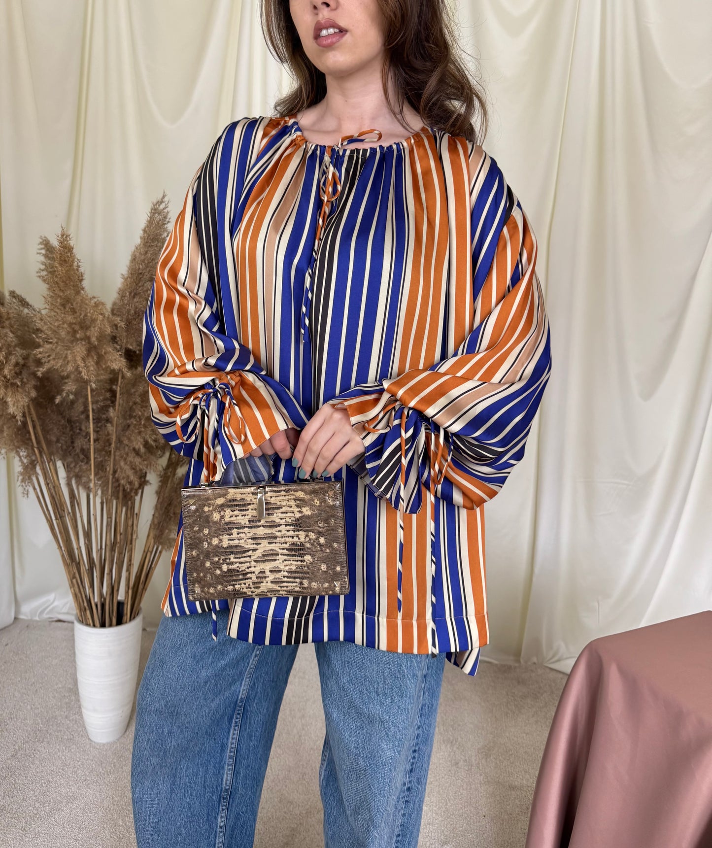 Bluza premium MULBERRY cu print 
(Mărimea M-XL)