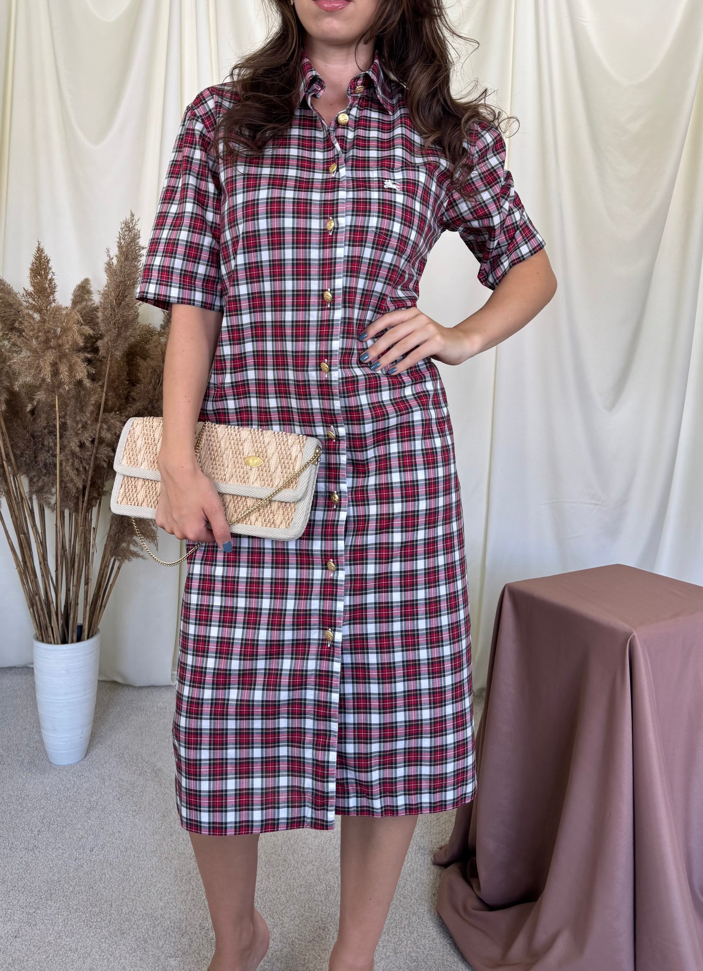 Rochie Burberry din 100% bumbac cu nasturi metalici aurii inscripționați ( mărimea M)