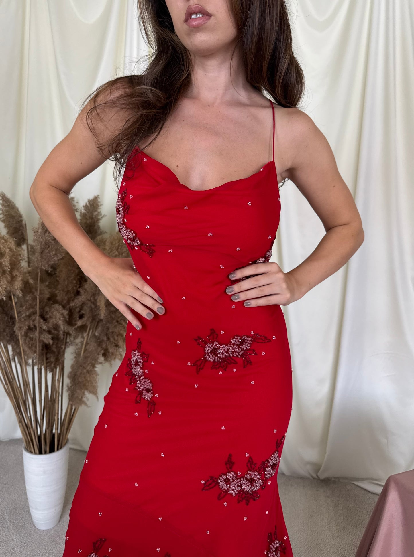 Rochie vintage de gala din 100% mătase naturală cu aplicații tip mărgele cusute manual( mărimea S/M)