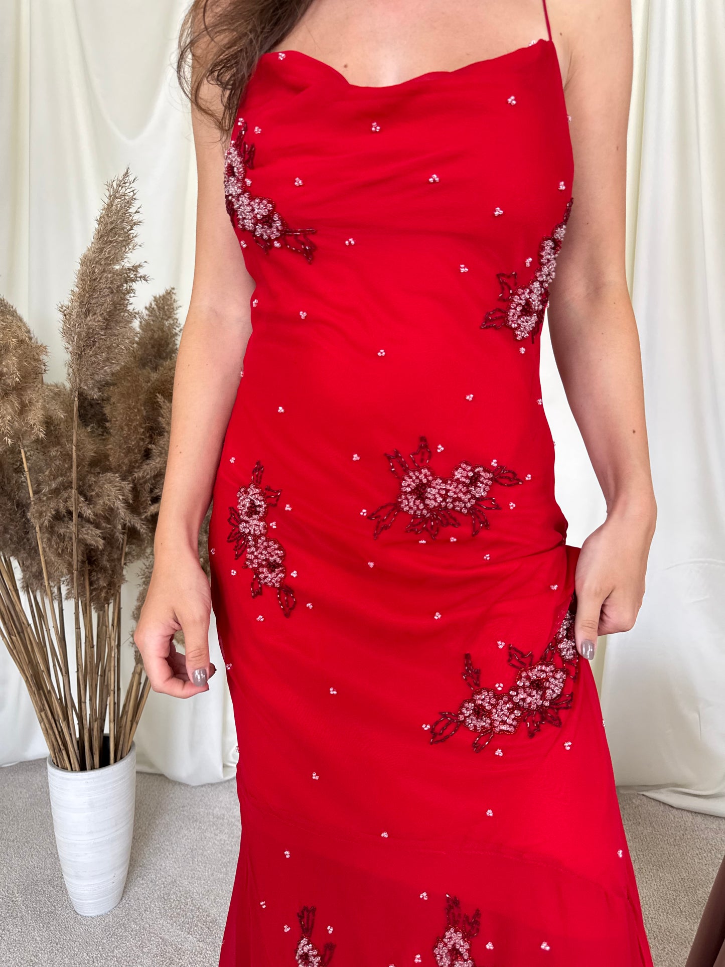 Rochie vintage de gala din 100% mătase naturală cu aplicații tip mărgele cusute manual( mărimea S/M)
