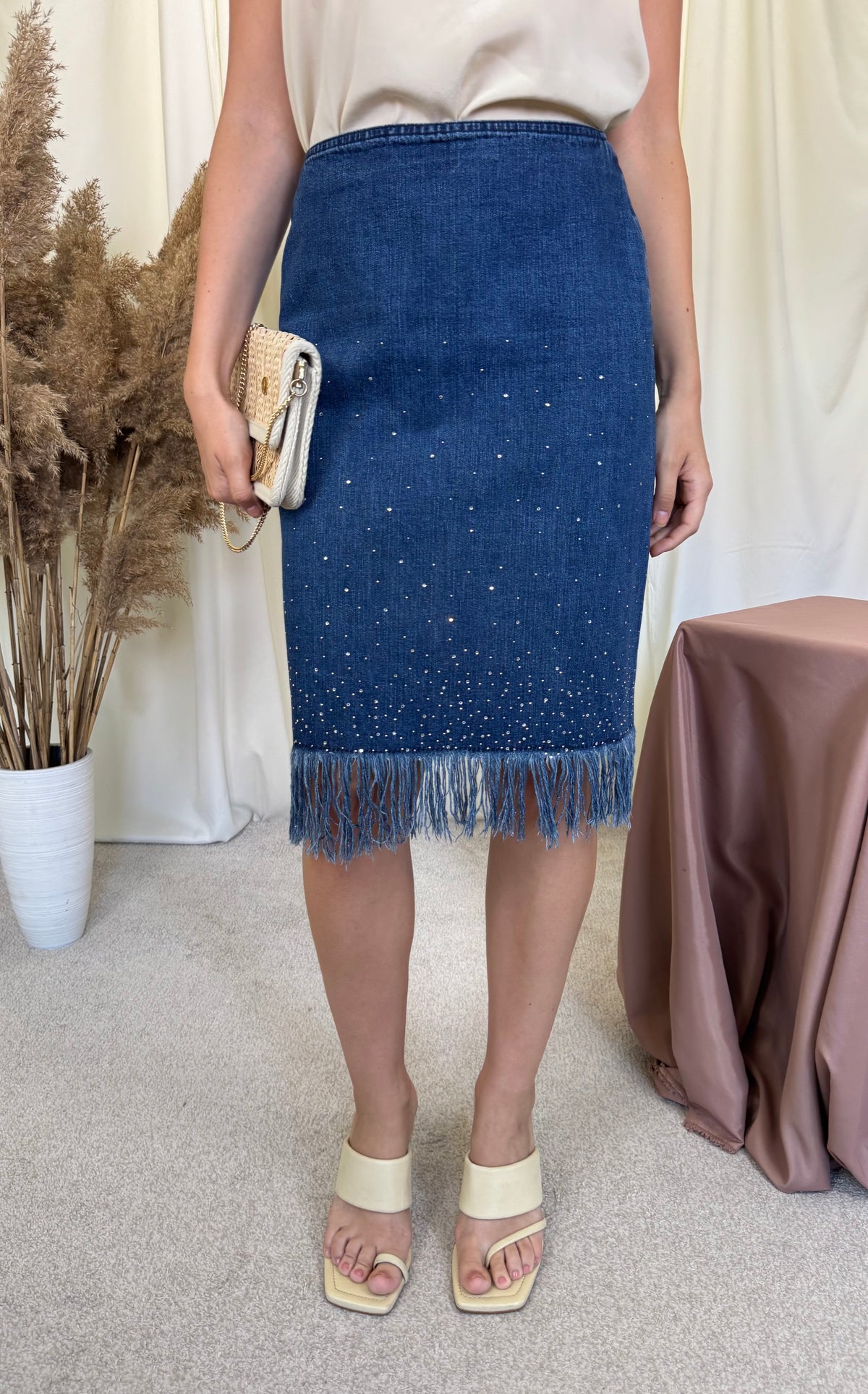 Fusta luxury FENDI de colecție din denim 100% bumbac cu aplicații ( mărimea S/M)