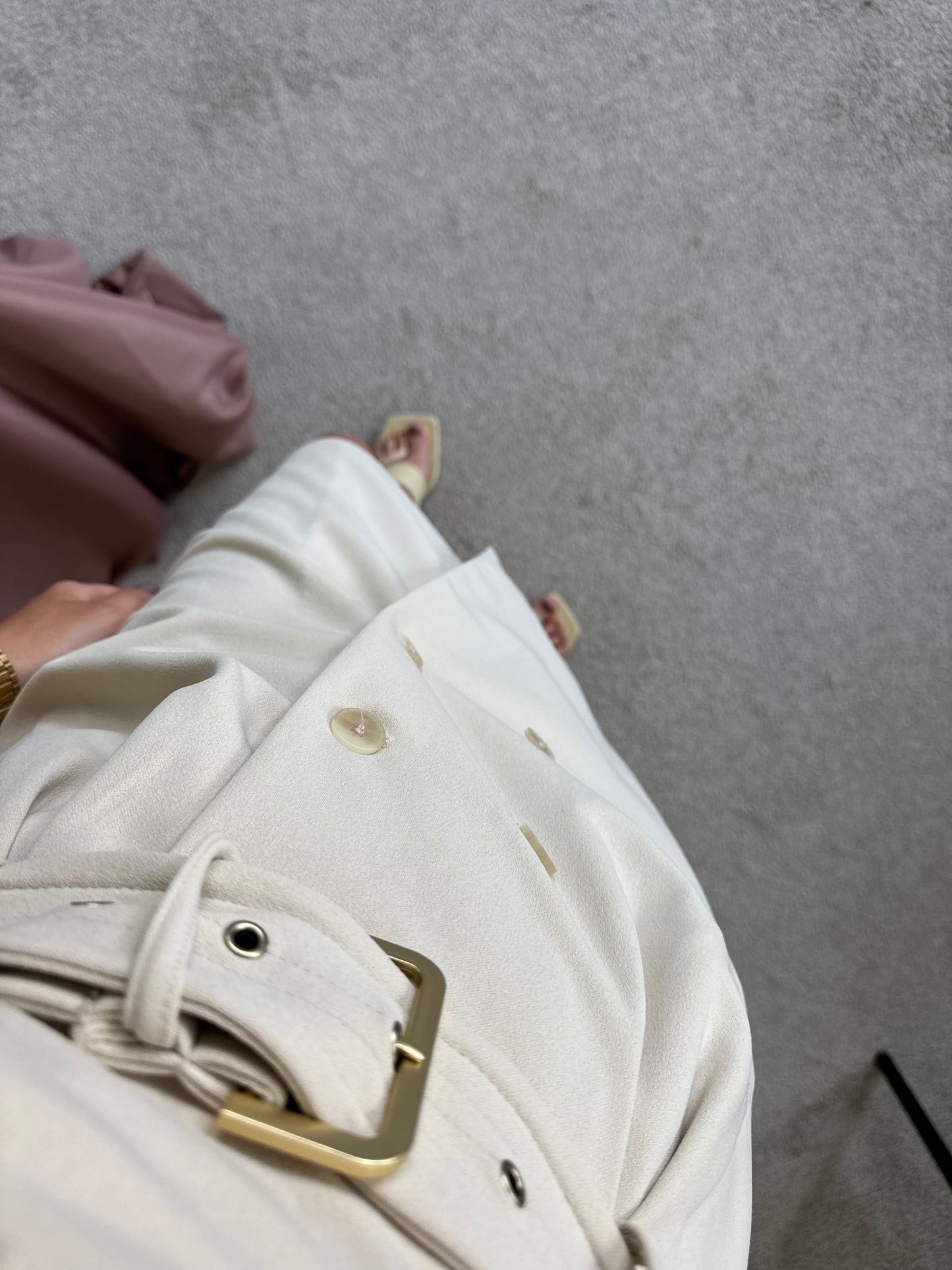 Rochie nouă CALVIN KLEIN cu centura pentru marcarea taliei 
(Mărimea S)