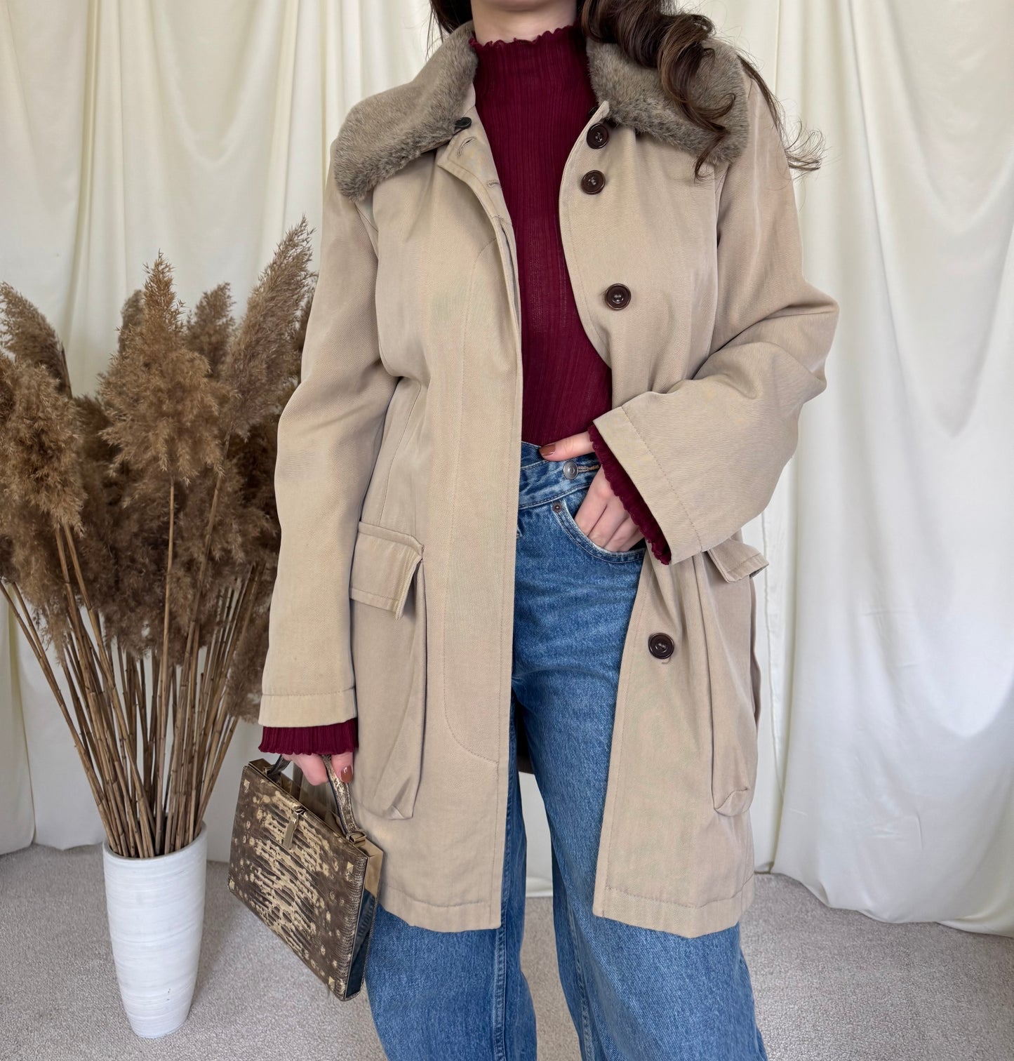 Jacheta Montedoro cu guler detașabil și cordon în talie pentru ajustare, produs căptușit 
Mărimea M,