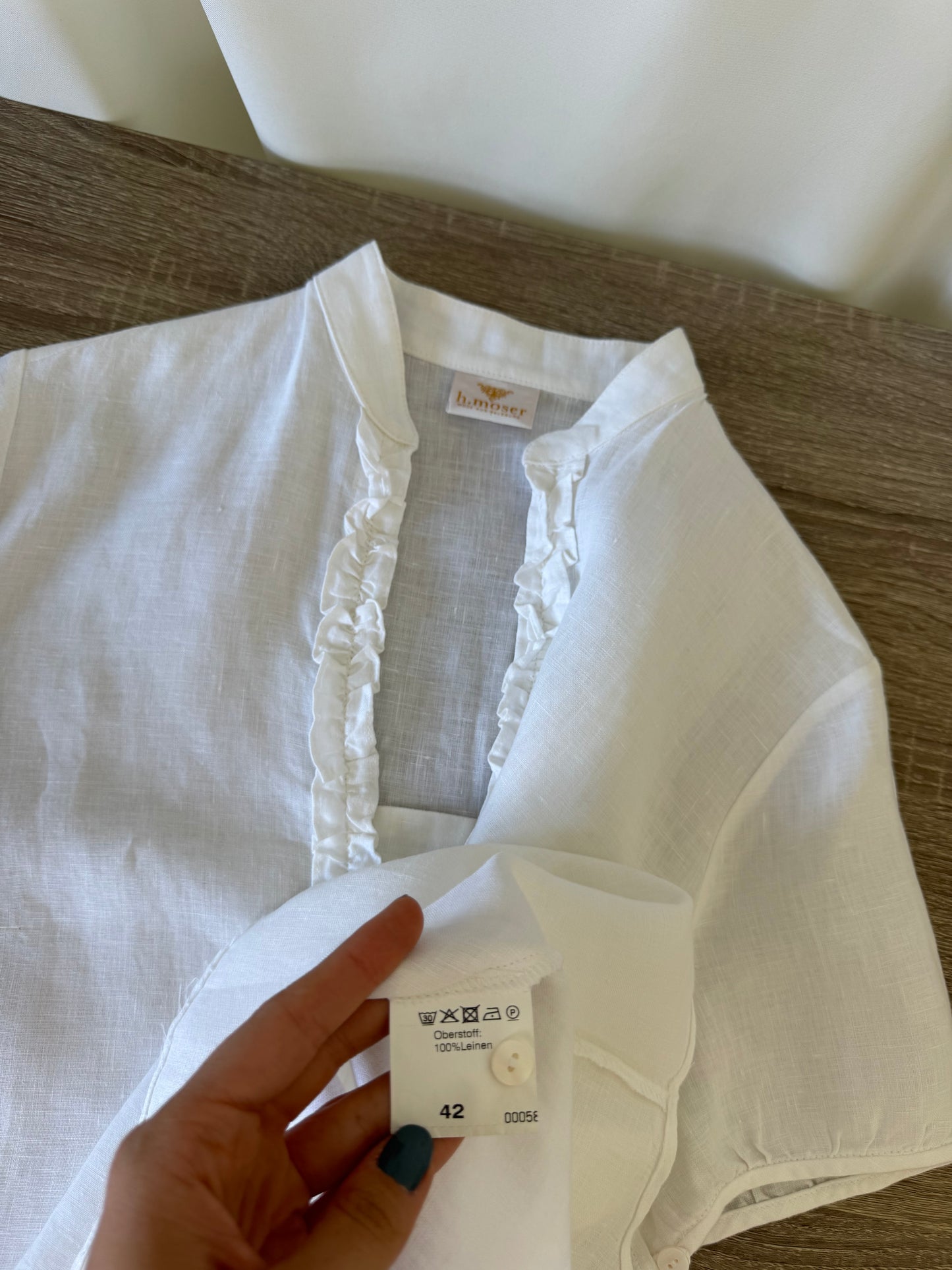 Cămașă vintage din 100% in, lucrată impecabil ( mărimea M/L)