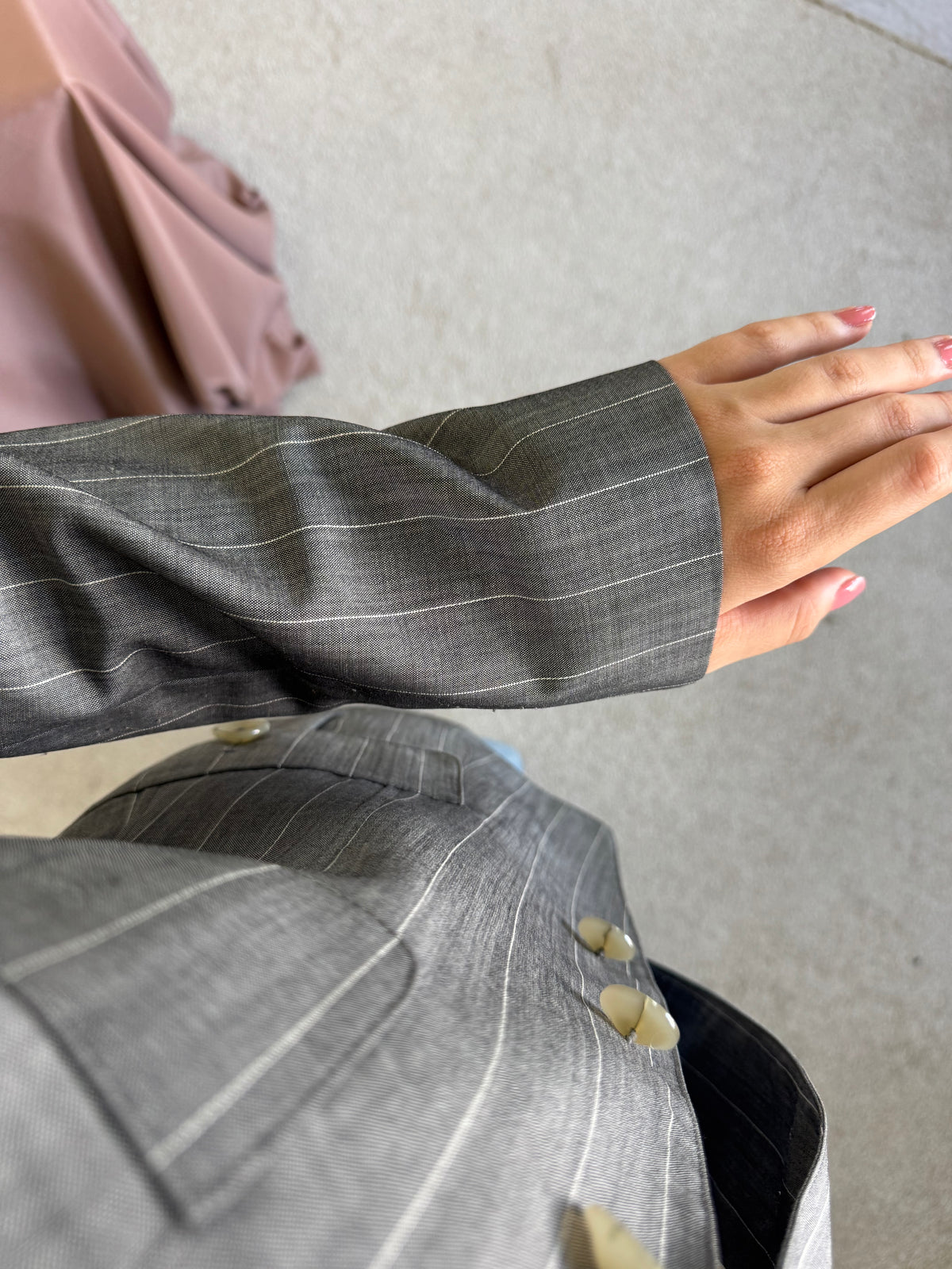 Sacou-jacheta luxury ARMANI din lana fina și calitativă, finisaje impecabile, mic defect*( Mărimea M)