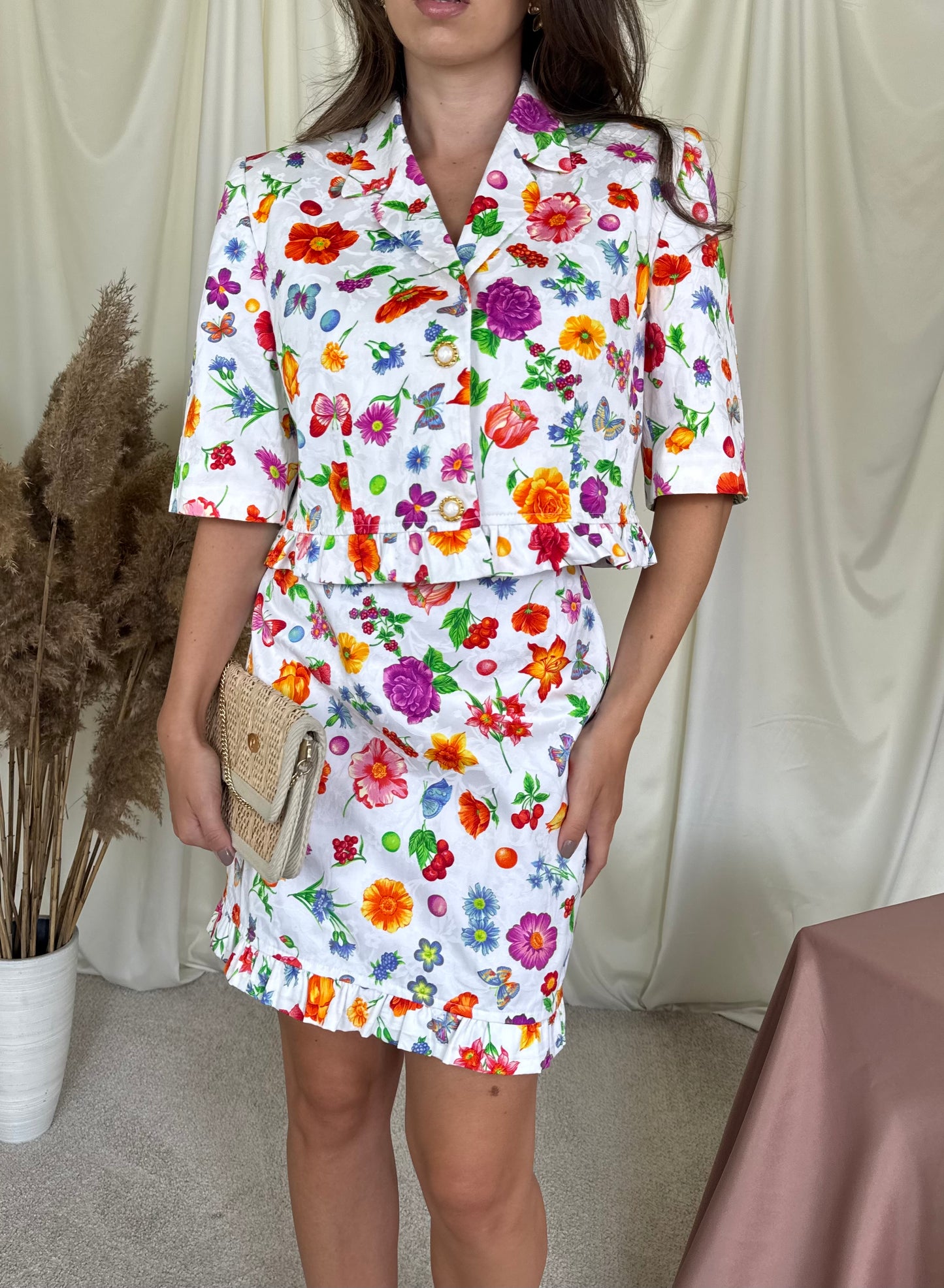 Costum vintage Alexander din bumbac cu print floral superb cu nasturi bij, sacou + fusta( mărimea M-L)