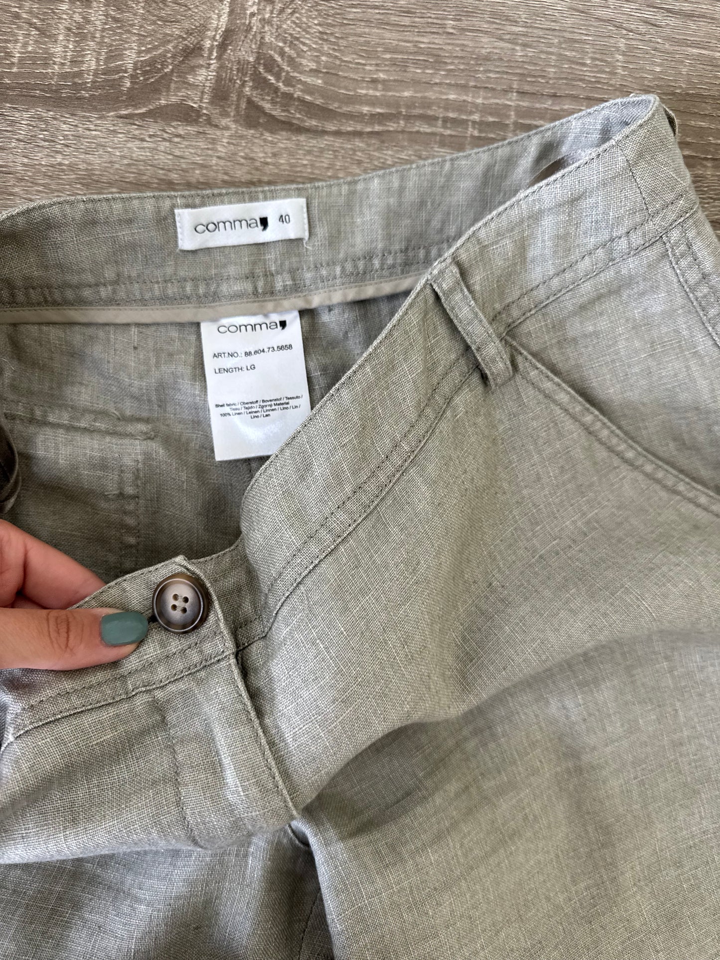 Pantaloni lejeri din 100% in cu detaliu tip șnur 
(Mărimea 40/M-L)