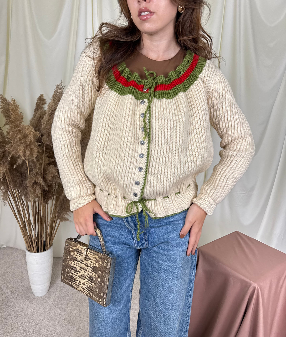 Cardigan vintage crem din 100% lână cu talie ajustabilă ( mărimea M/L - L)