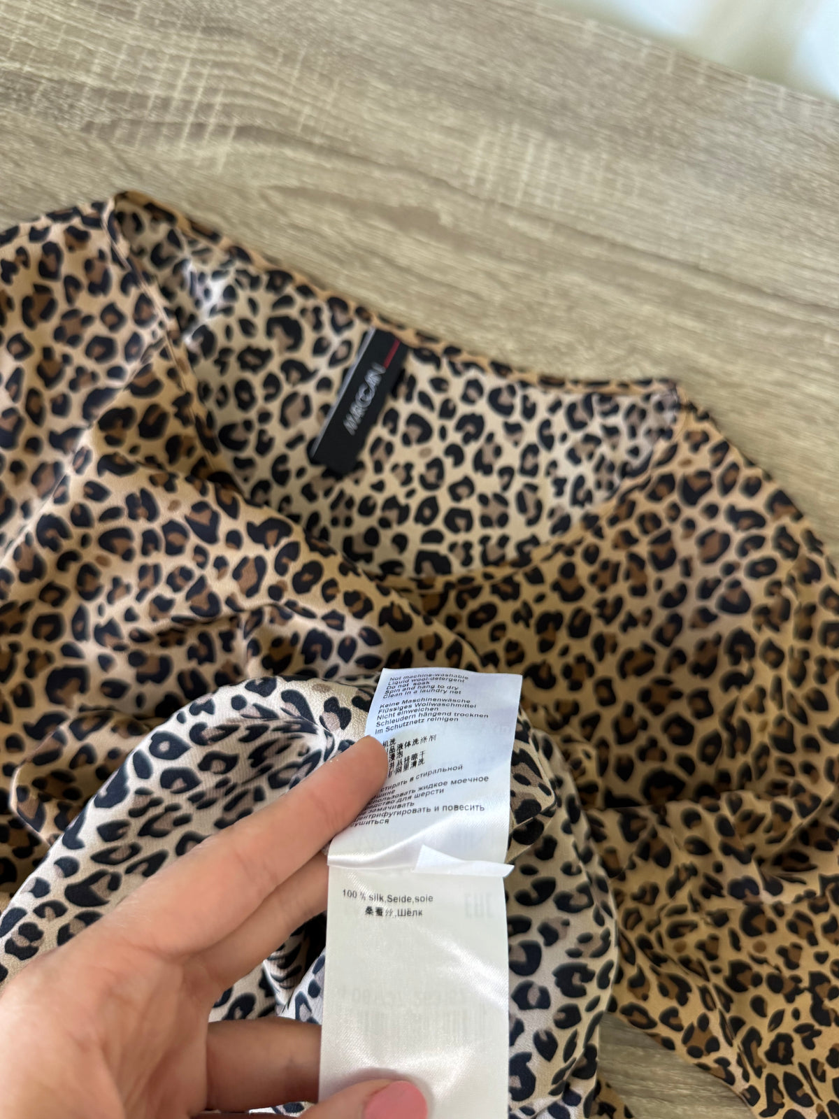 Cămașă premium  Marc Cain din 100% mătase cu animal print (  mărimea S/M)