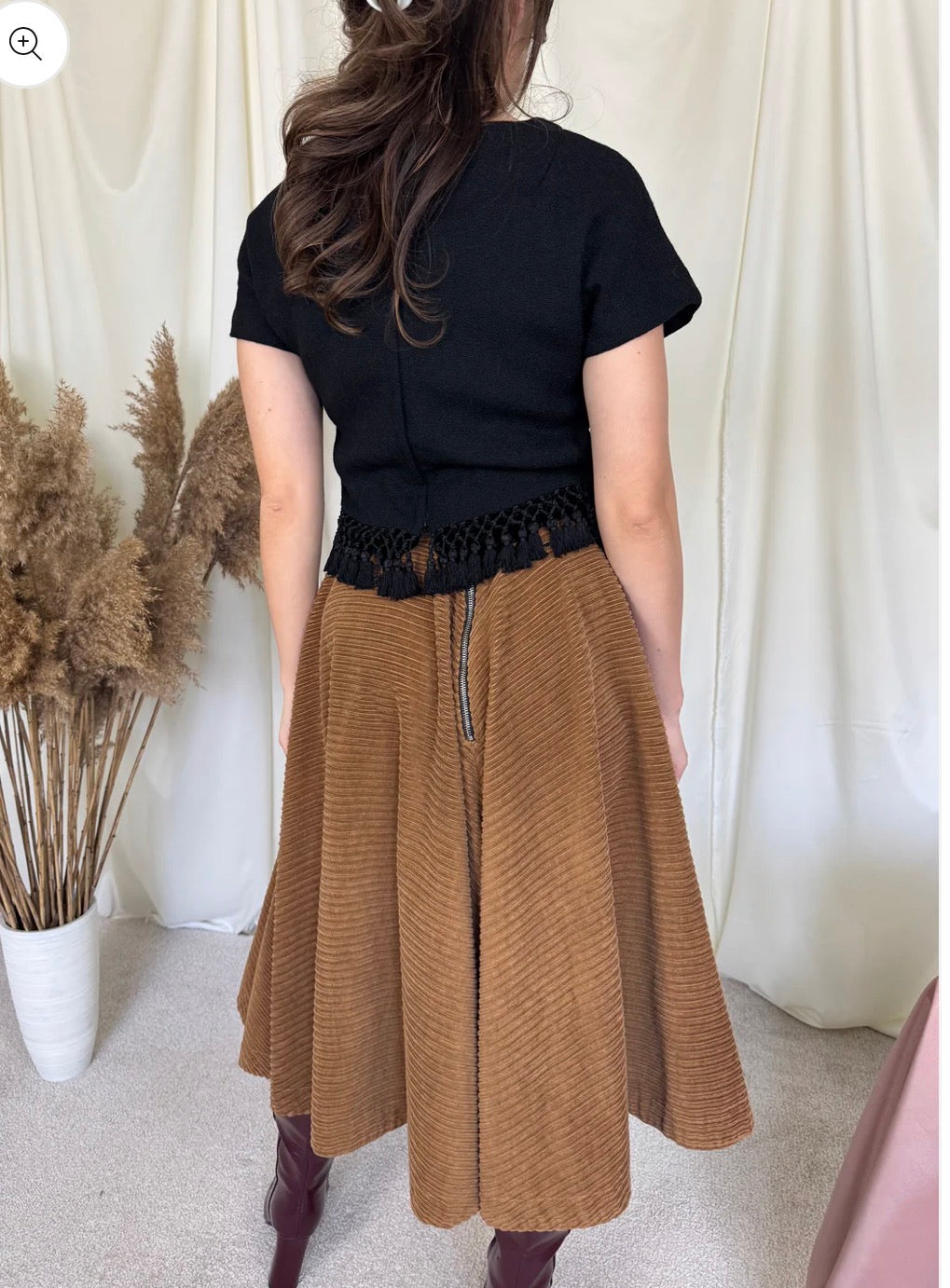 Fusta premium Dolce Gabbana (mărimea S)
Bumbac și betelie din piele naturală extrem de fină- iepure