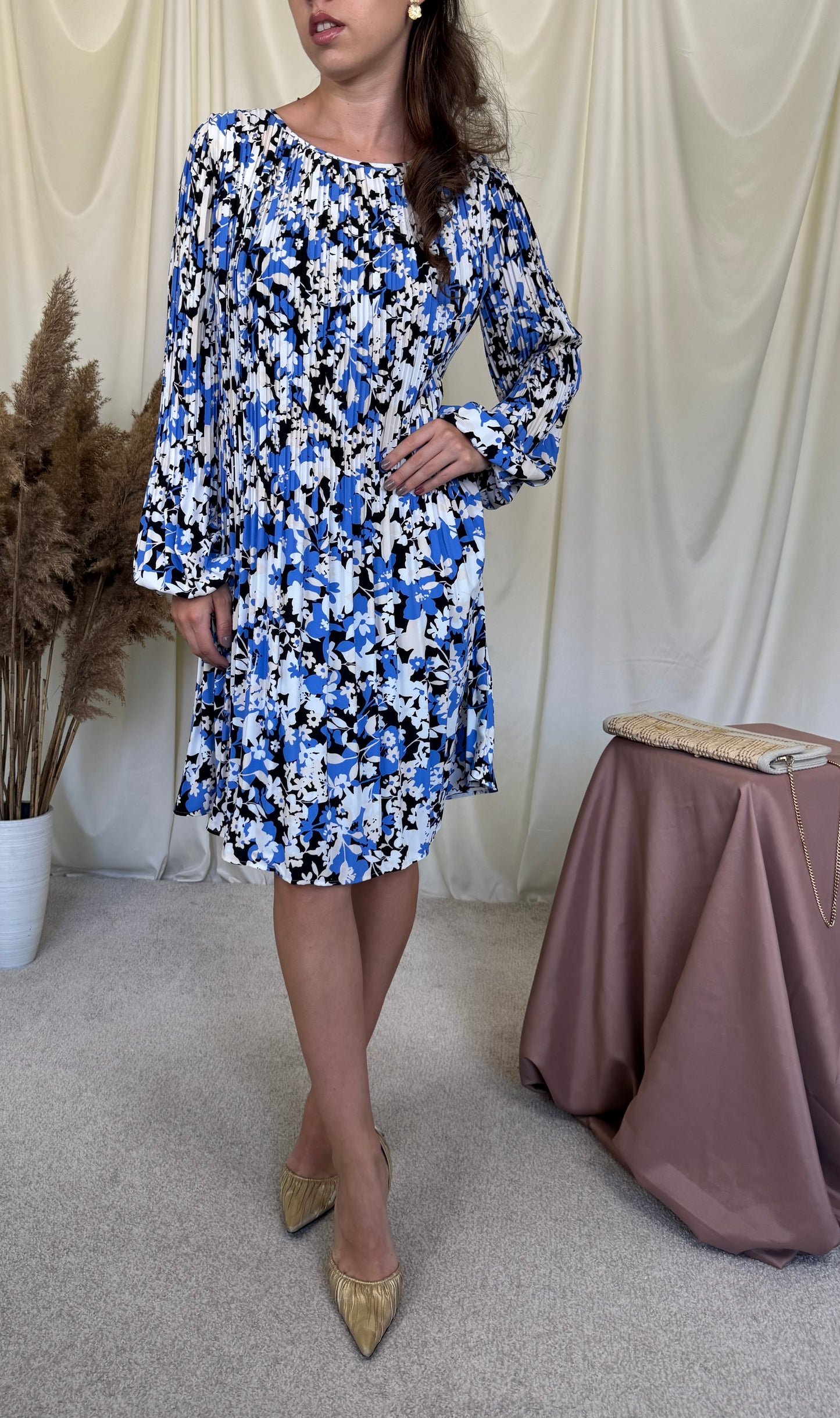 Rochie Hugo Boss cu print floral și mâneci ample (mărimea S/M)