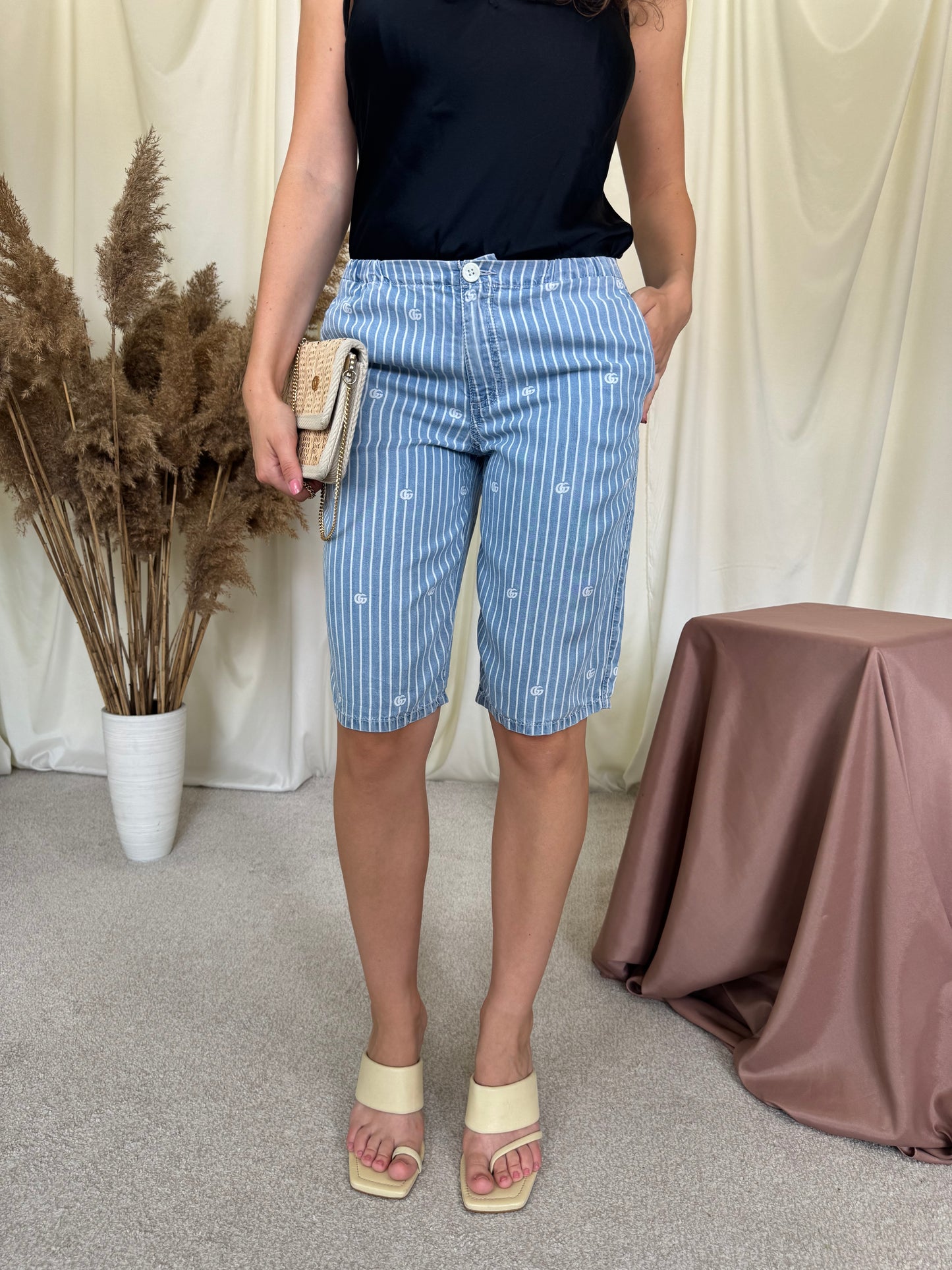 Pantaloni GUCCI din denim subțire de bumbac cu print ( mărimea XS)