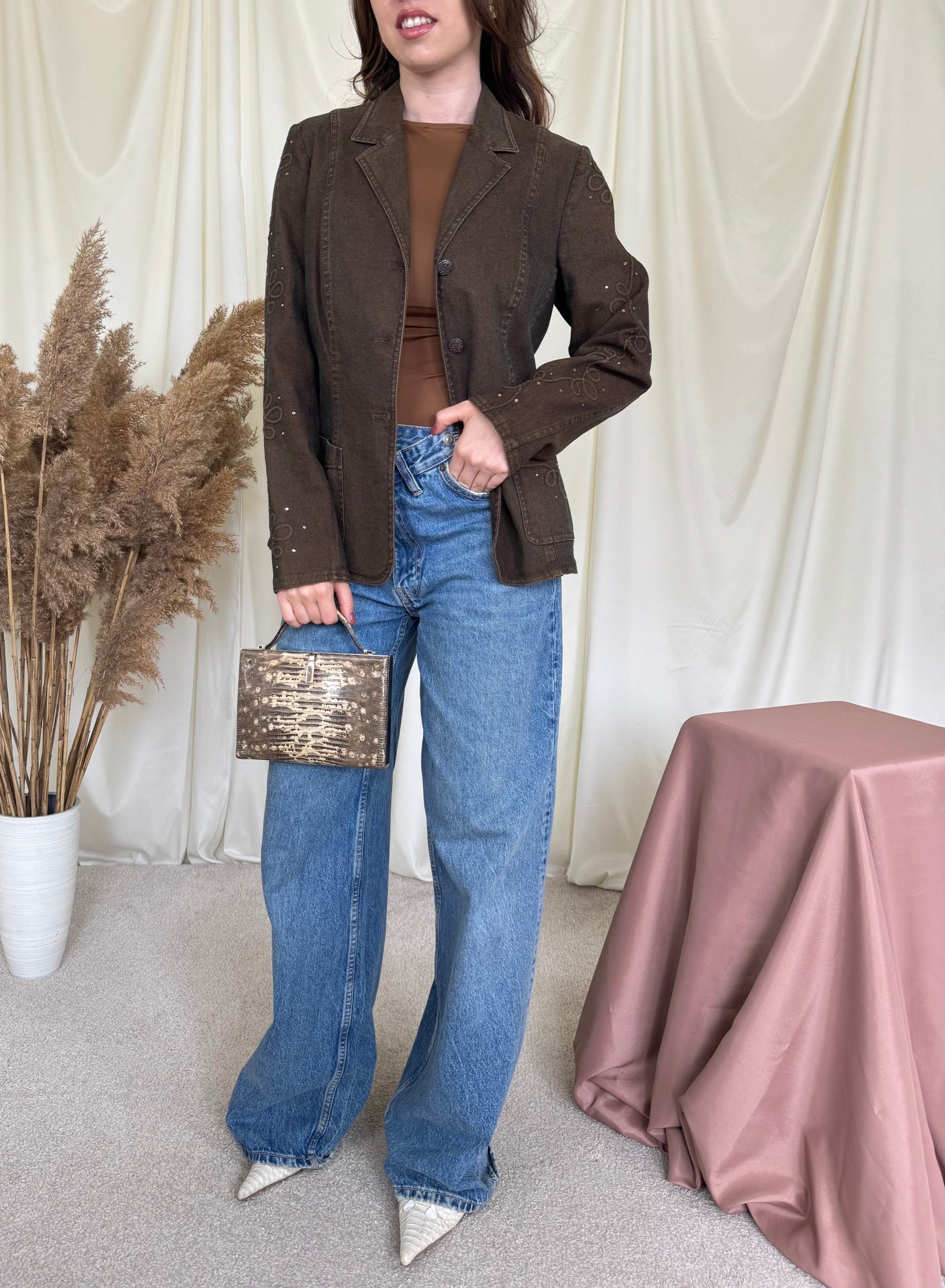 Sacou-jacheta ESCADA denim din bumbac cu aplicații 
(Mărimea M)