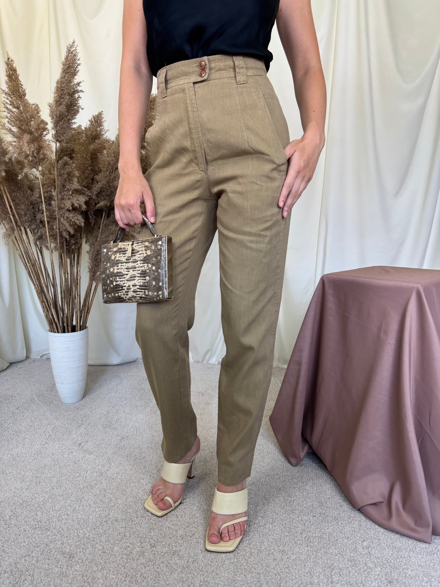 Pantalon brand luxury JIL SANDER cu talie super înaltă din in 
(Mărimea XS/S)- 66 cm talie