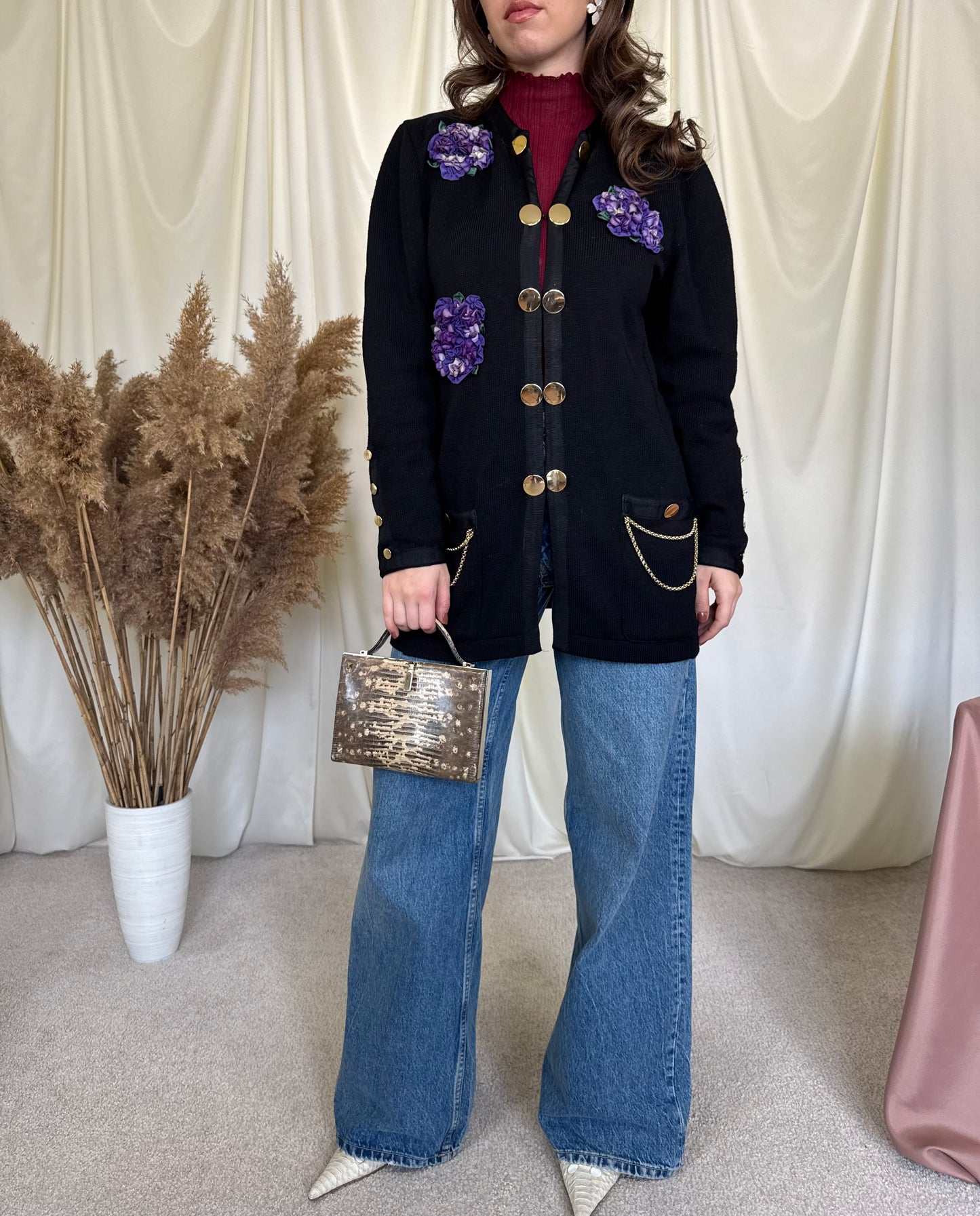 Cardigan vintage din 100% Lana, nasturi aurii + aplicații tip floare, (M)