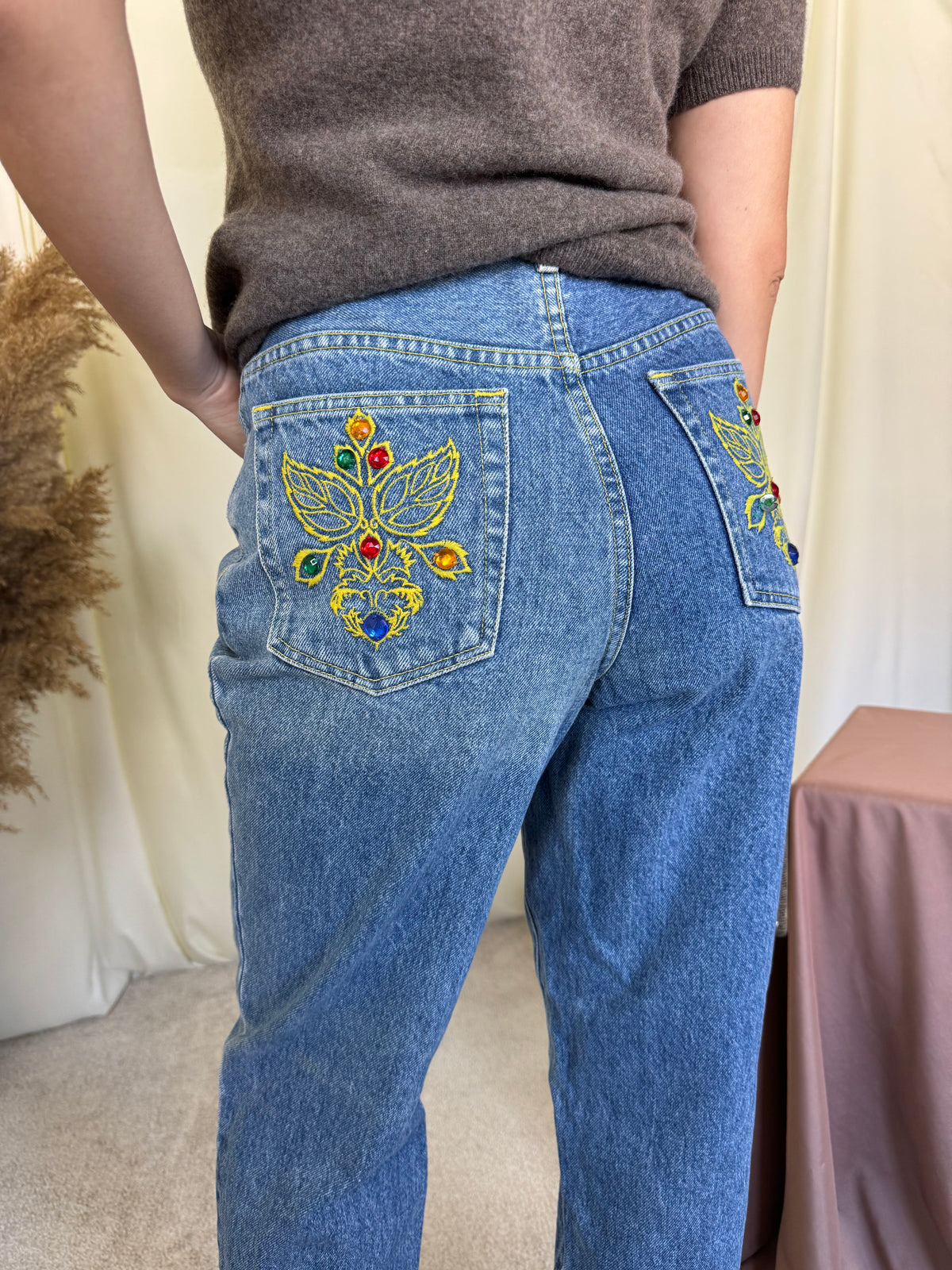 Blug vintage cu broderie și accesorii din 100% bumbac cu talie înaltă ( mărimea S)
