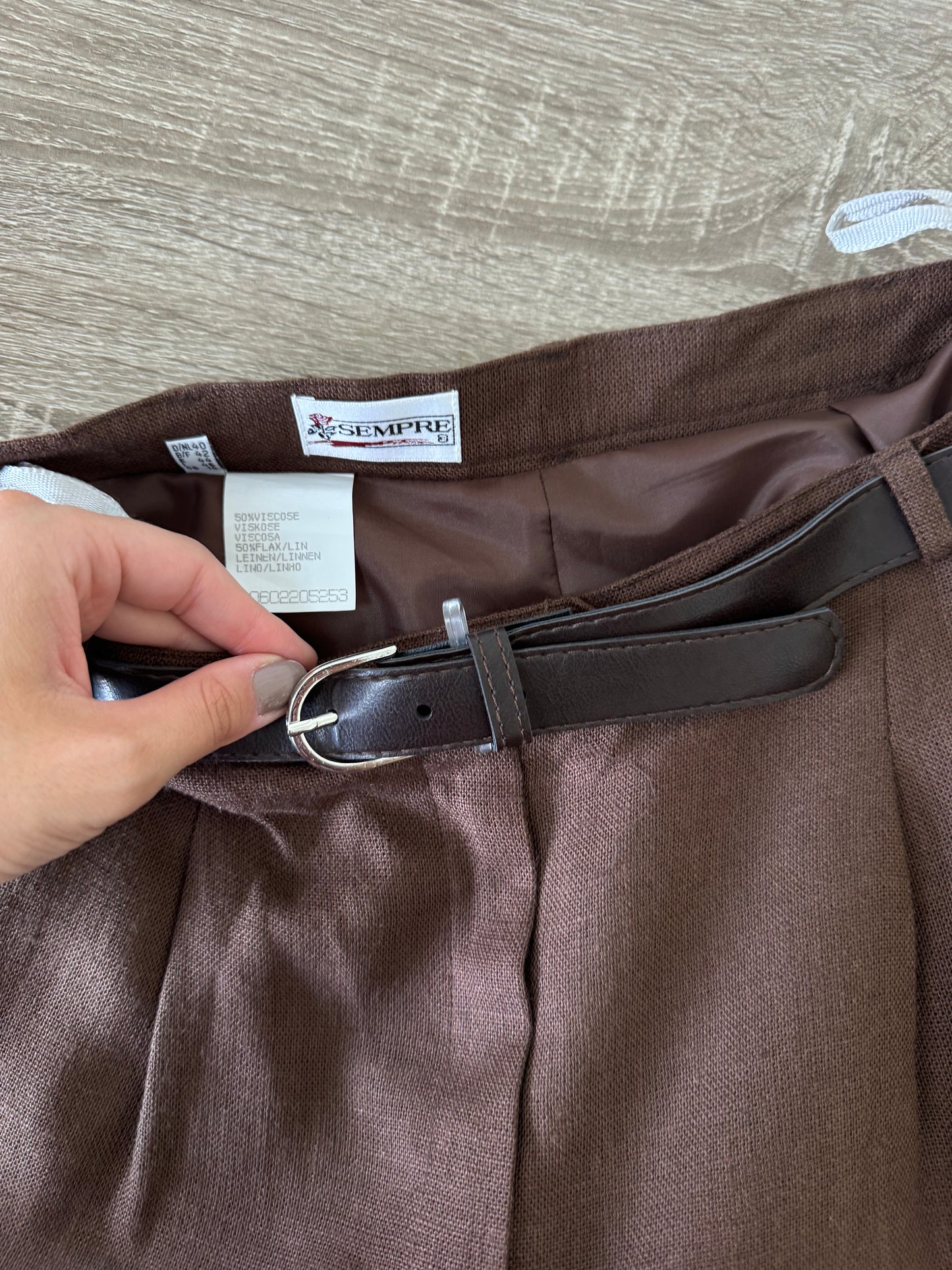 Pantaloni vintage cu talie înaltă și curea pentru ajustare, în și vascoza ( mărimea M)